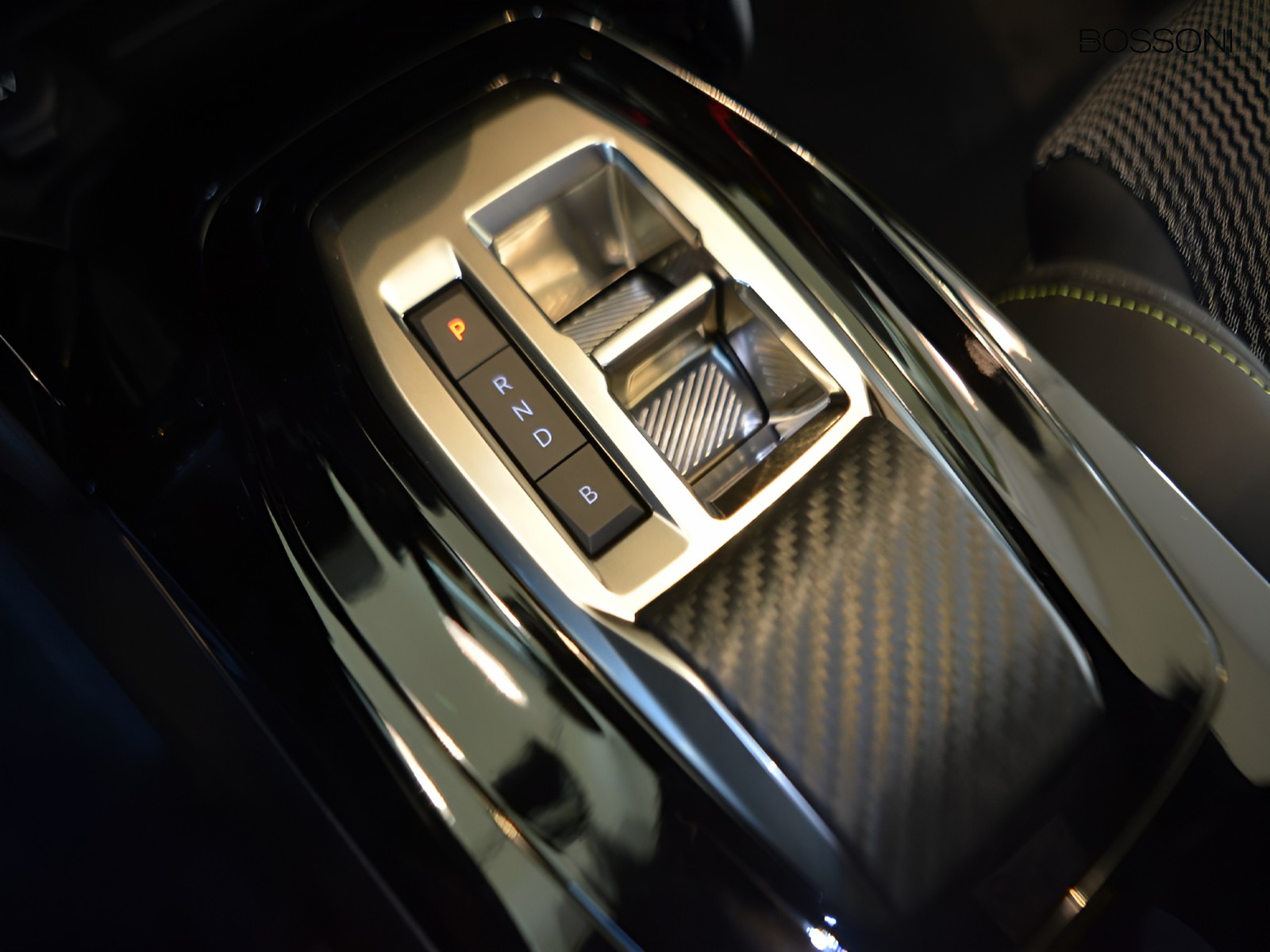 12 - Peugeot e-208 51 kwh gt