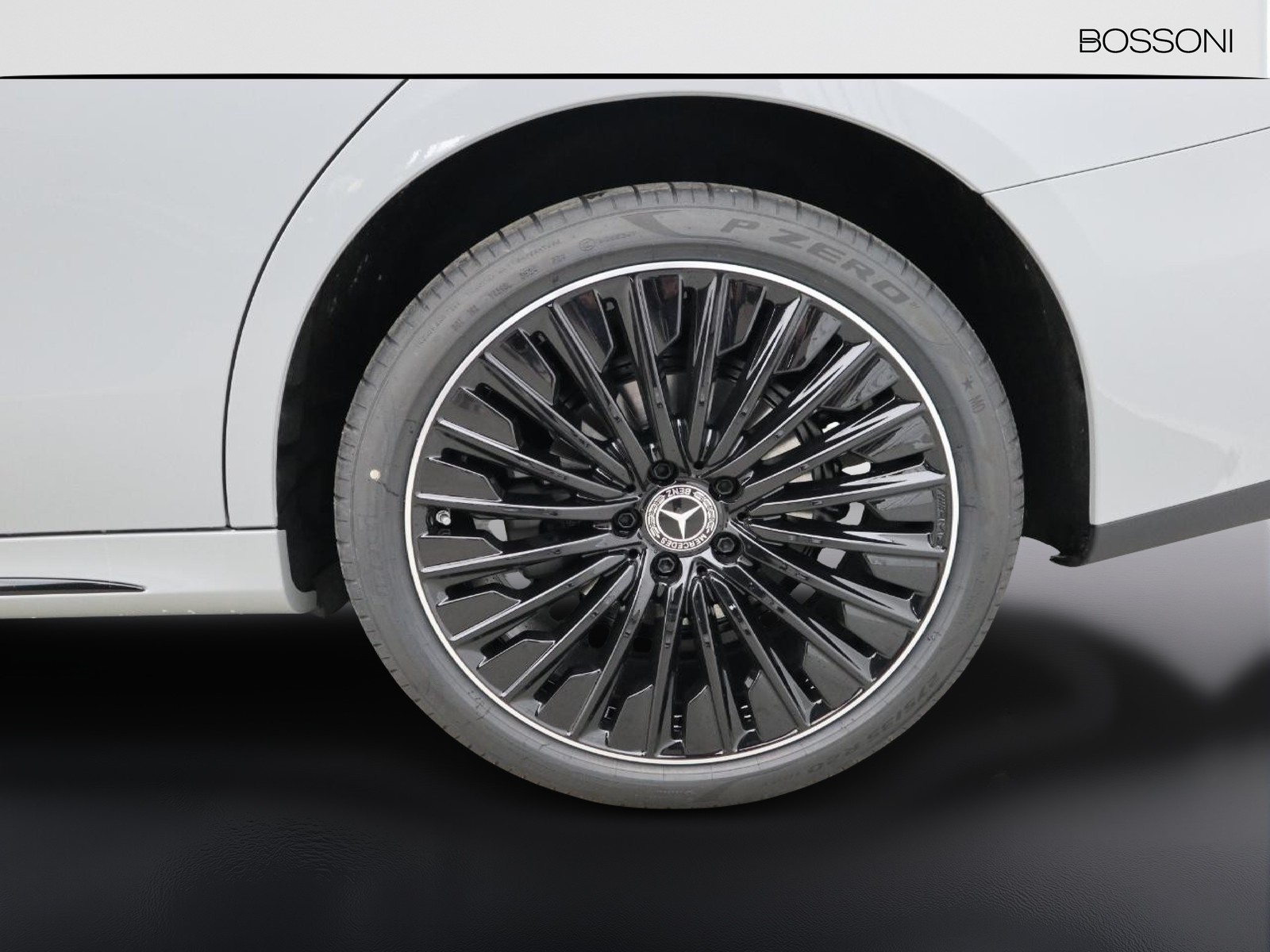 4 - Mercedes Classe E berlina 220 d amg line premium 4matic 9g-tronic