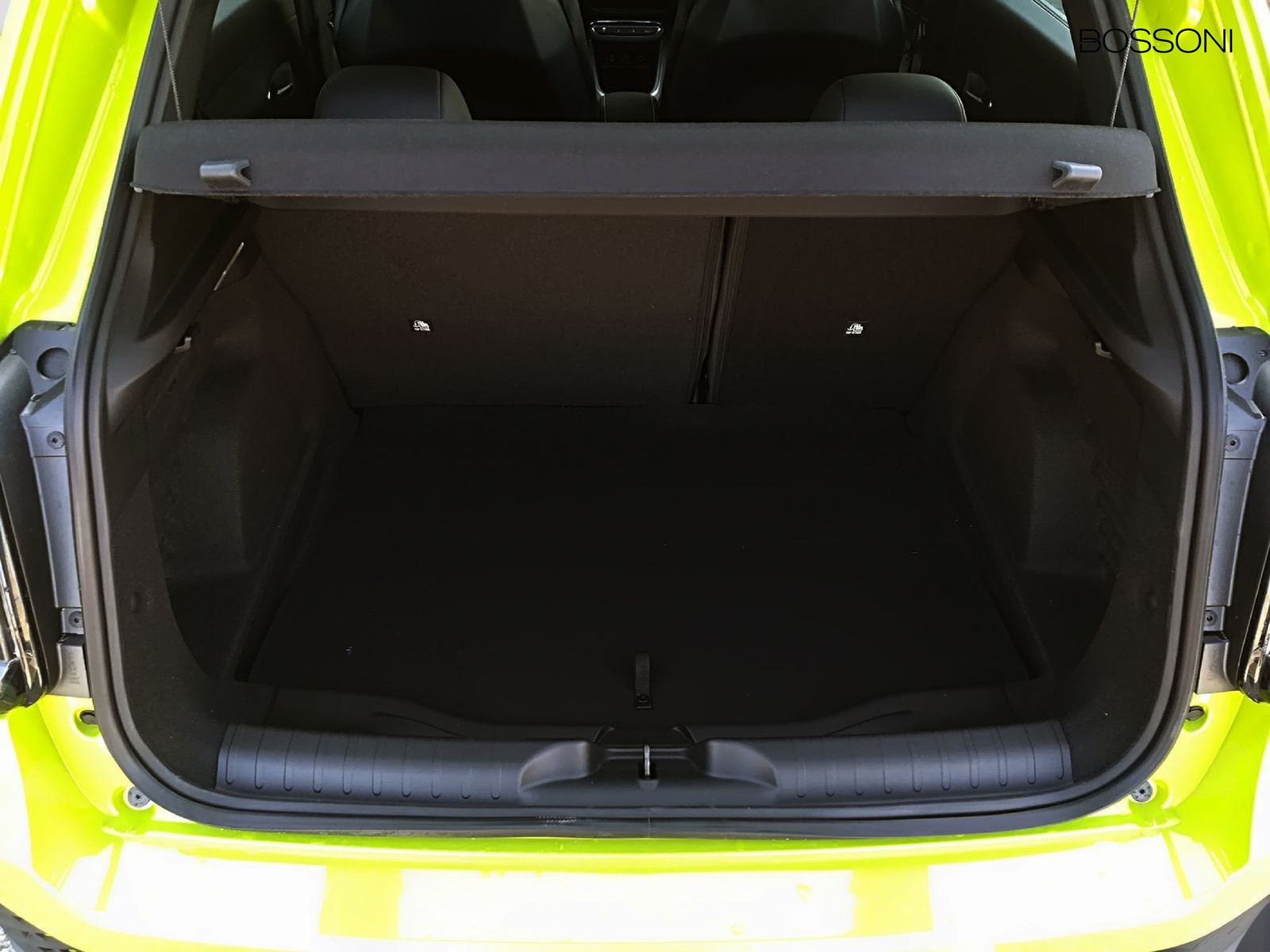 6 - Abarth 600e 54kwh turismo