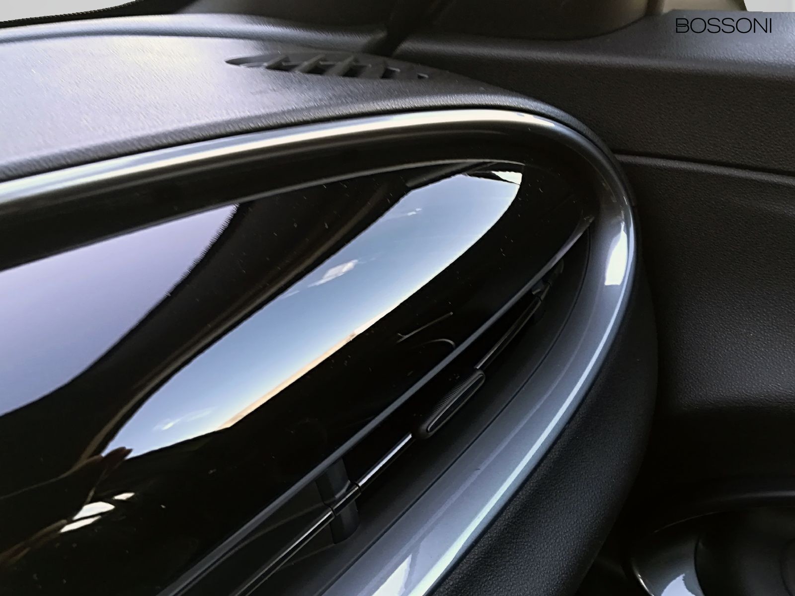 22 - Abarth 600e 54kwh turismo