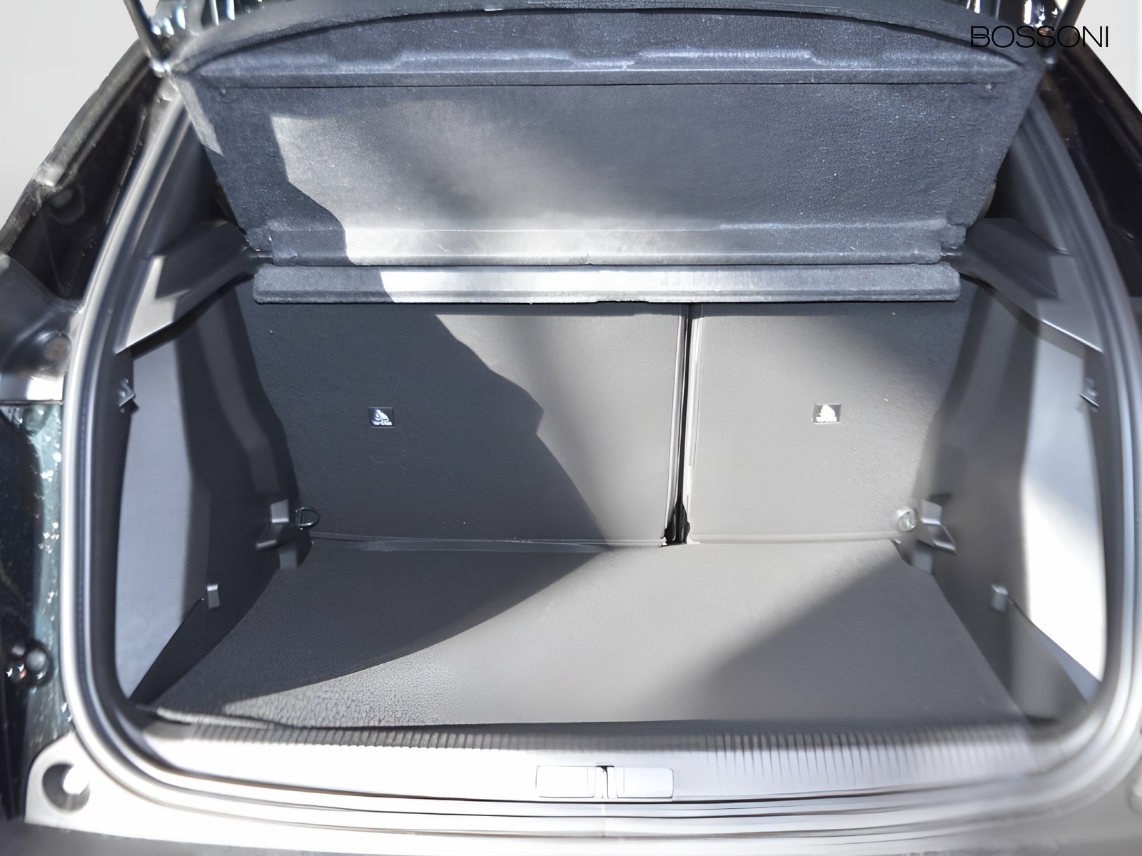 14 - Peugeot 2008 1.2 hybrid 145cv allure e-dcs6