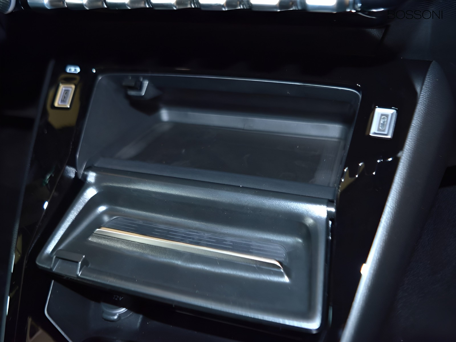 20 - Peugeot 2008 1.2 hybrid 145cv allure e-dcs6