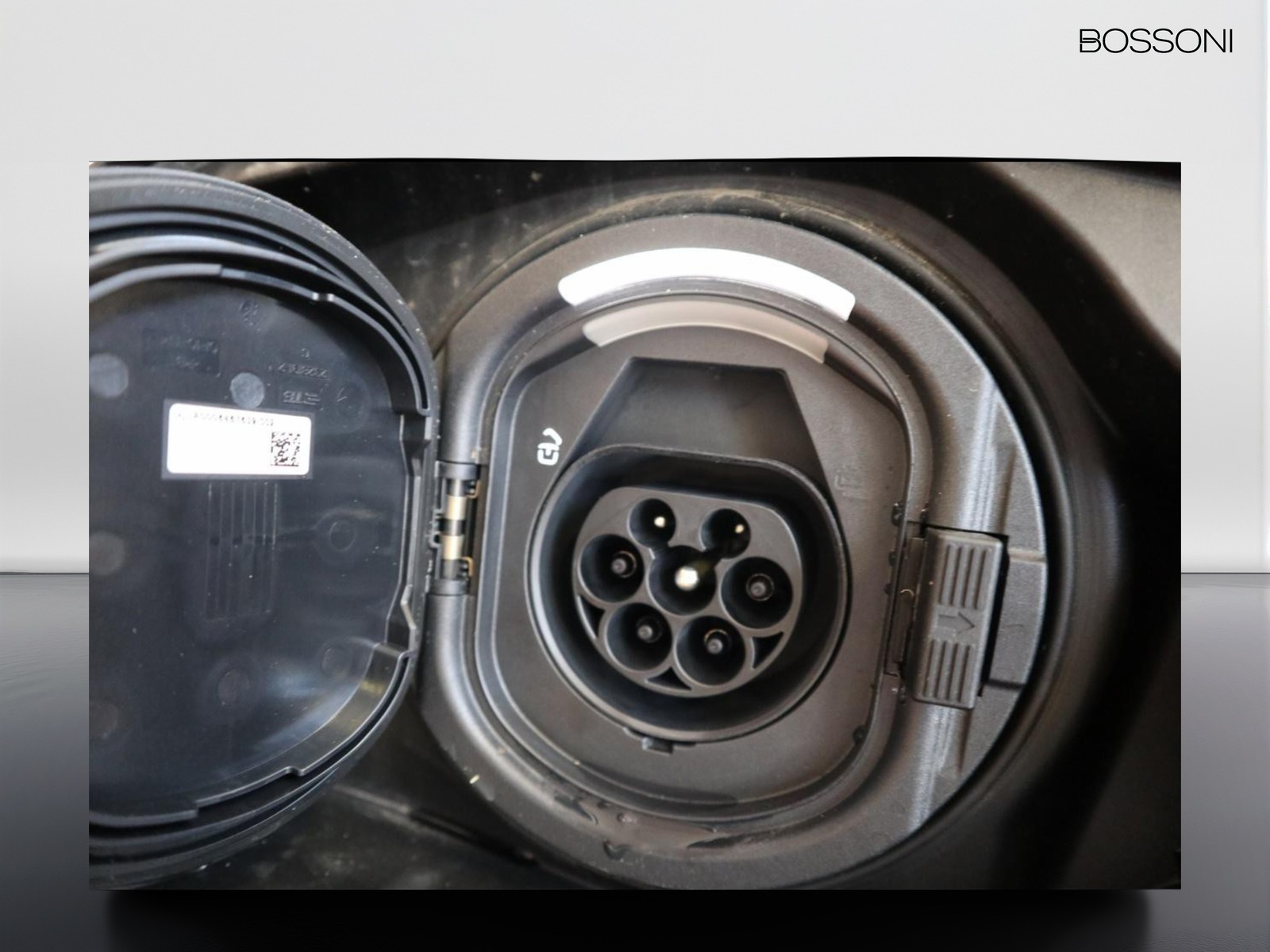 18 - Mercedes Classe E berlina 300 de plug in hybrid amg line premium 4matic 9g-tronic