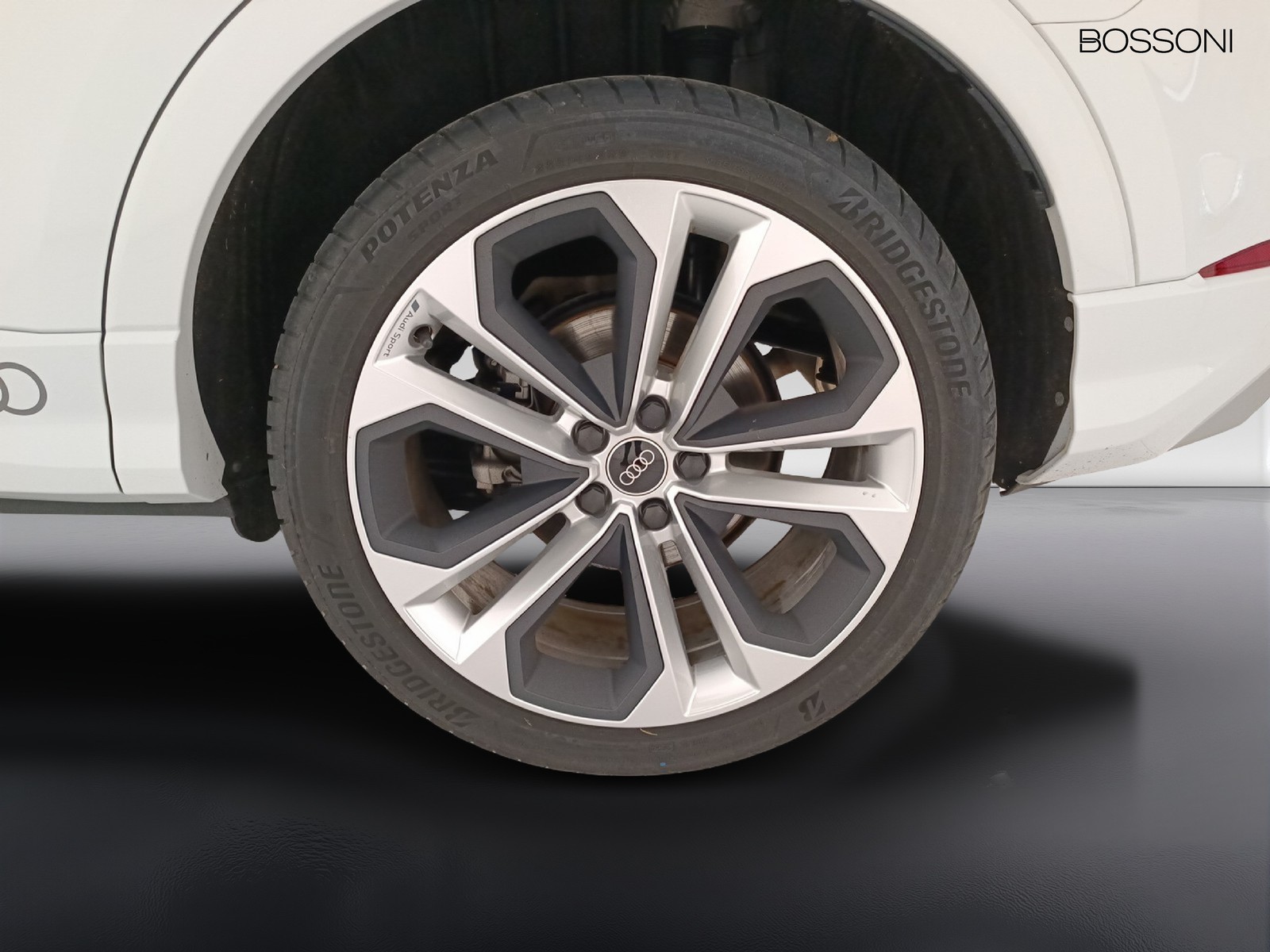 28 - Audi Q3 35 2.0 tdi business advanced s tronic