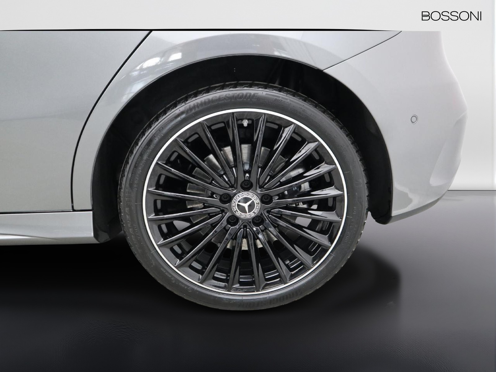 4 - Mercedes Classe A 250 e plug-in-hybrid amg line premium speedshift dct amg 8g