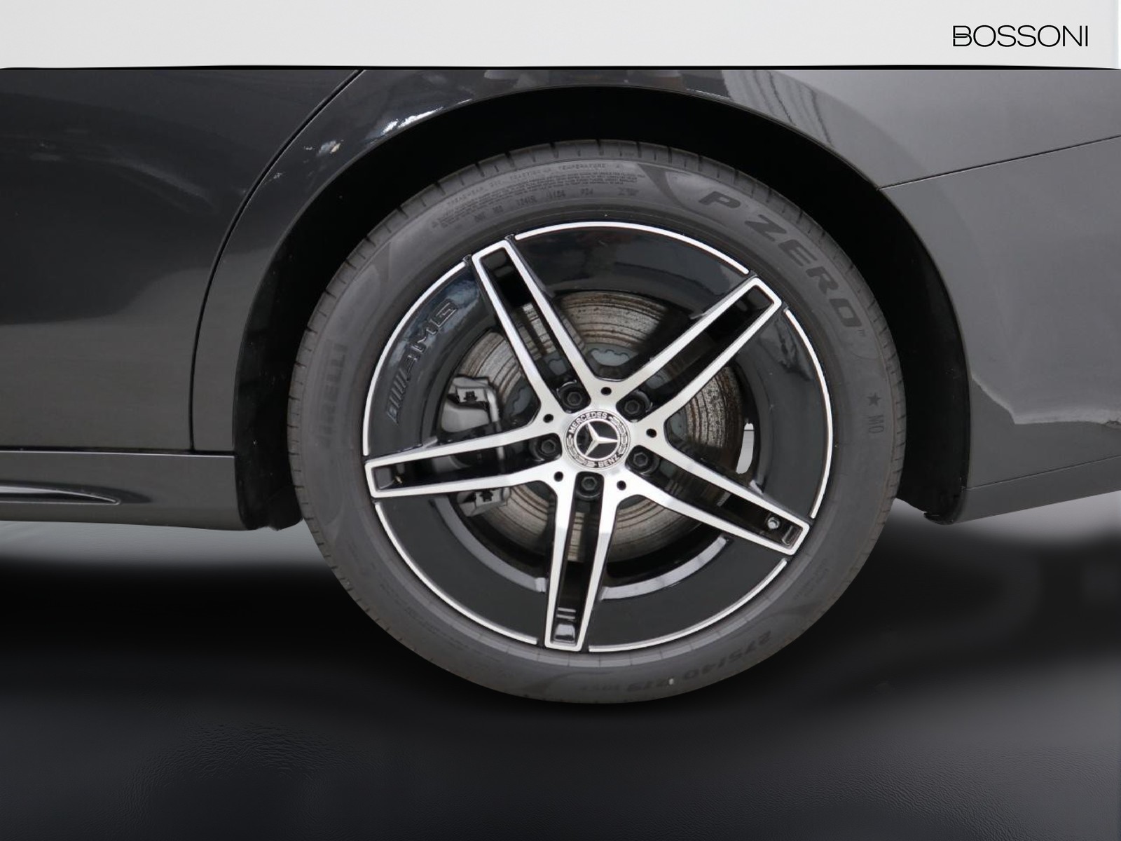 4 - Mercedes Classe E station wagon 300 de plug in hybrid amg line premium plus 4matic 9g-tronic