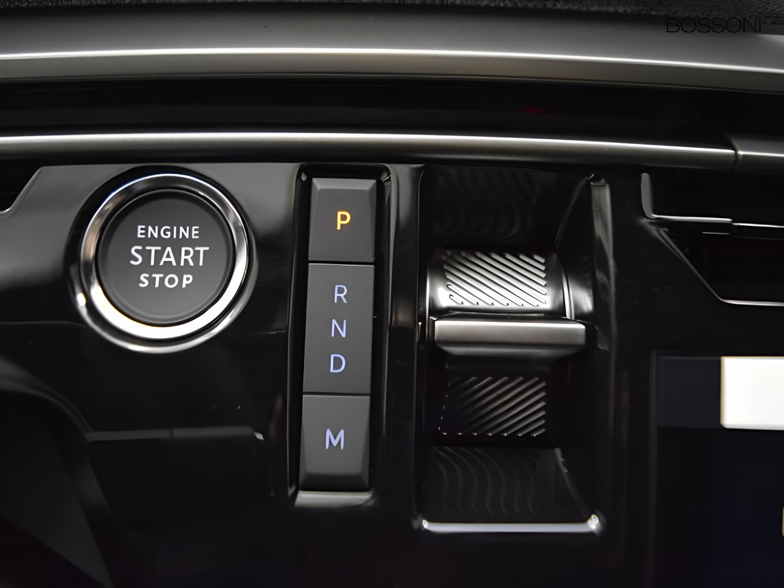 12 - Peugeot 3008 1.2 hybrid 145cv gt e-dcs6