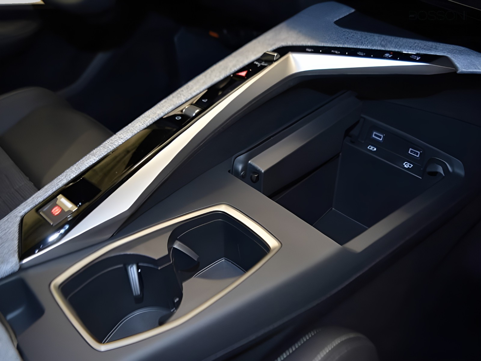 17 - Peugeot 3008 1.2 hybrid 145cv gt e-dcs6