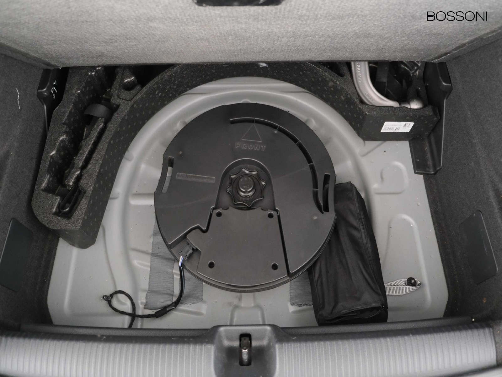 38 - Audi SQ2 s2.0 tfsi quattro s tronic