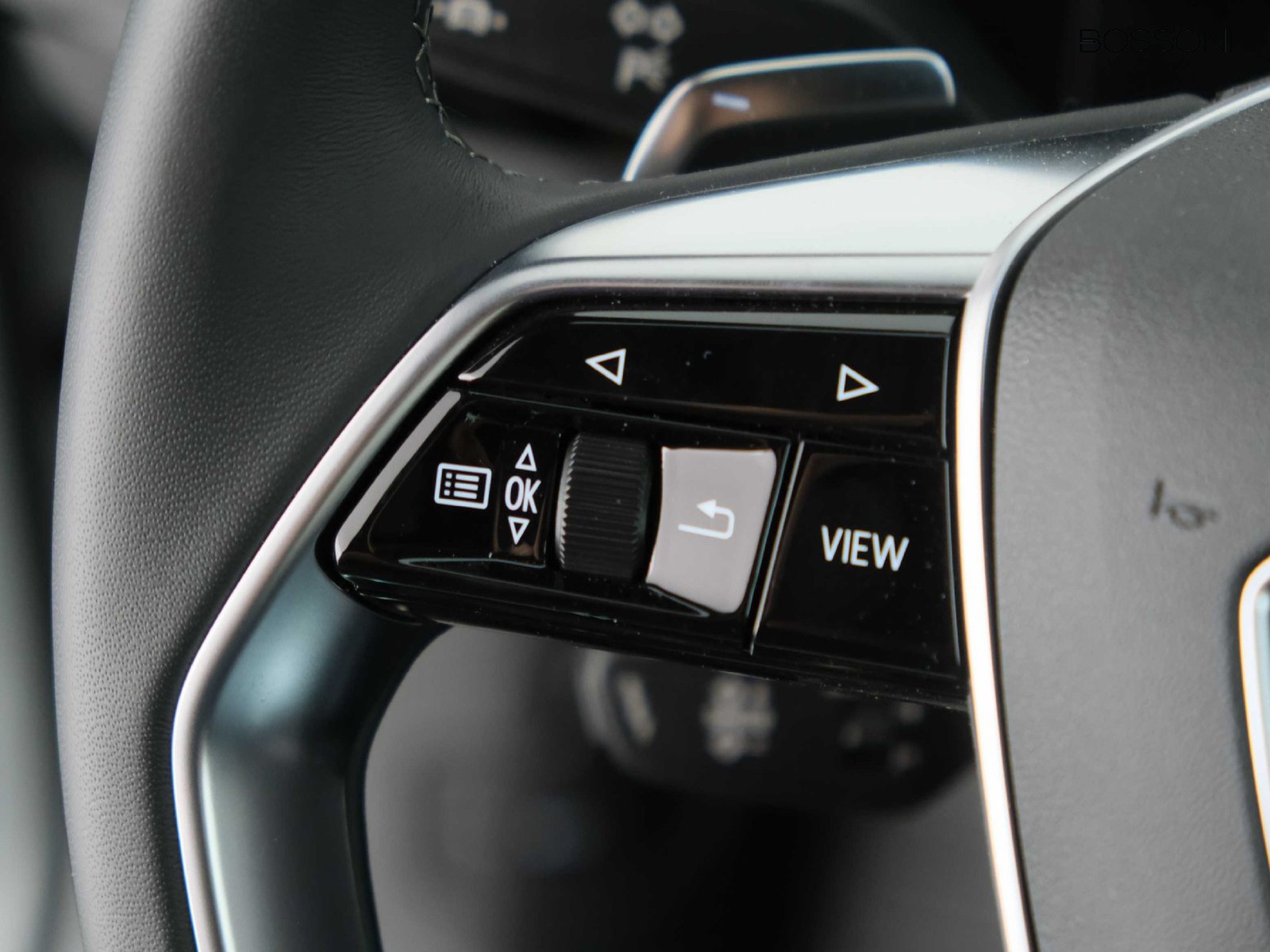 24 - Audi Q8 e-tron 50 business advanced quattro