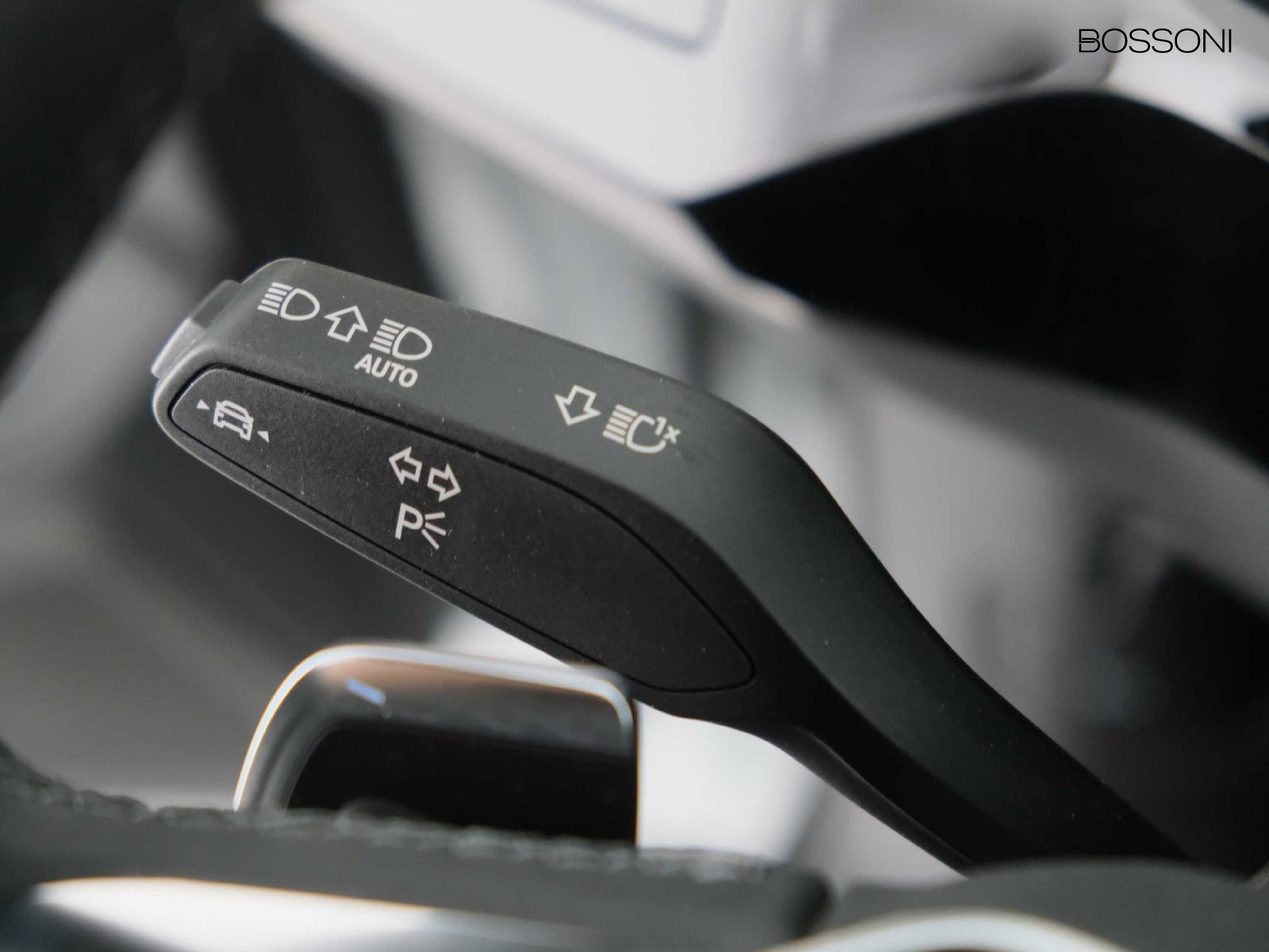 27 - Audi Q8 e-tron 50 business advanced quattro