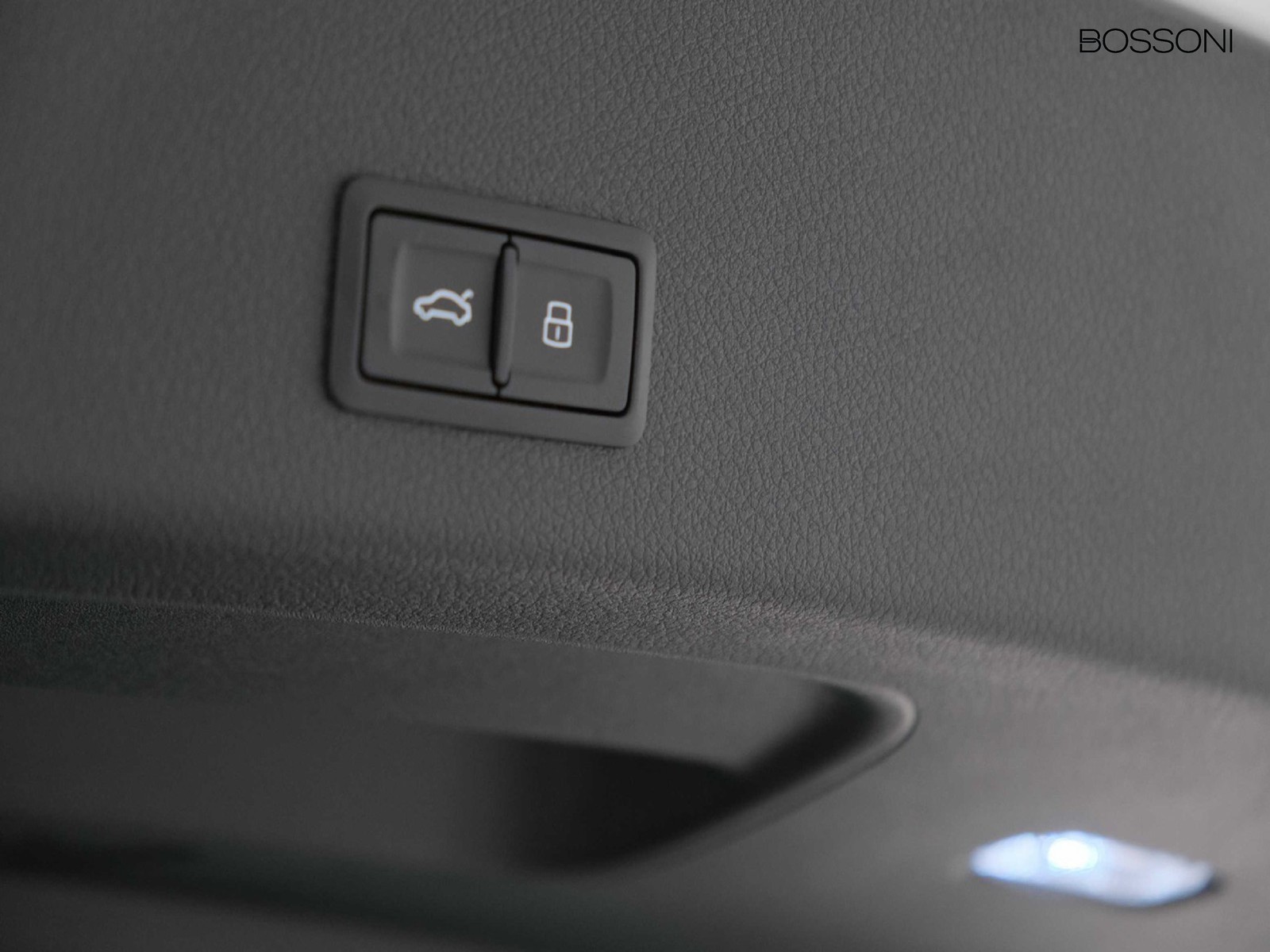 39 - Audi Q8 e-tron 50 business advanced quattro