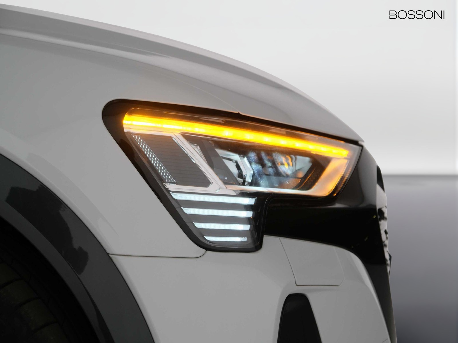 44 - Audi Q8 e-tron 50 business advanced quattro