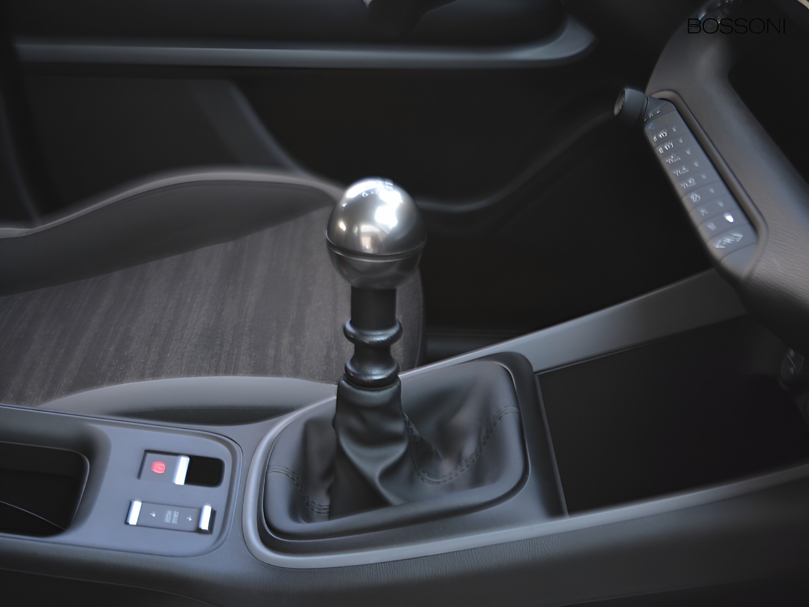 12 - Jeep Avenger 1.2 turbo 100cv longitude fwd