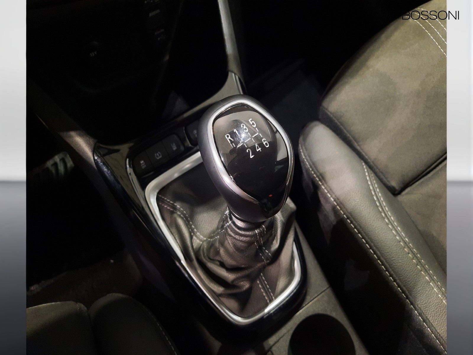 11 - Opel Crossland 1.2 110cv ultimate s&s