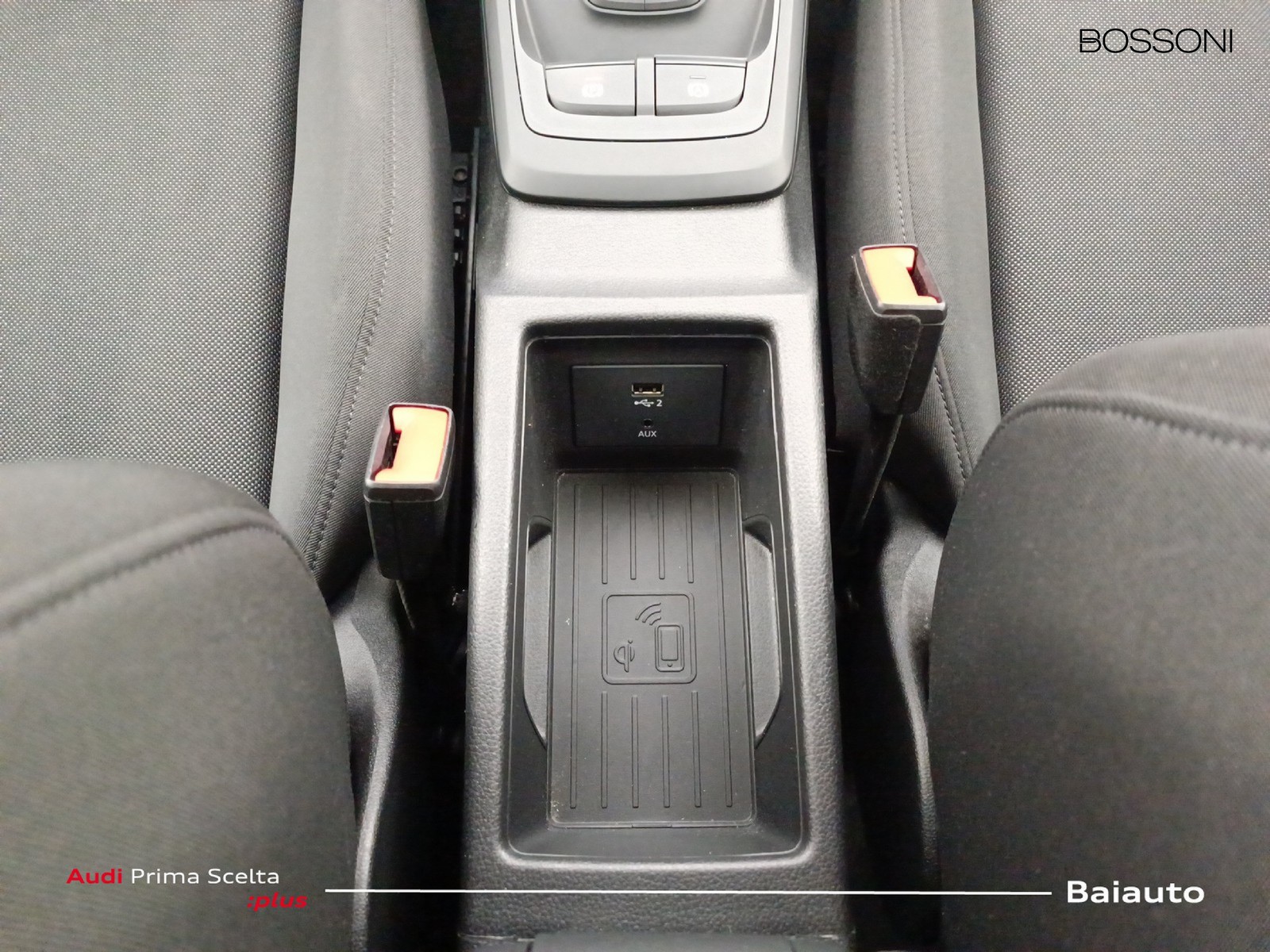 12 - Audi Q2 35 1.5 tfsi business advanced s tronic