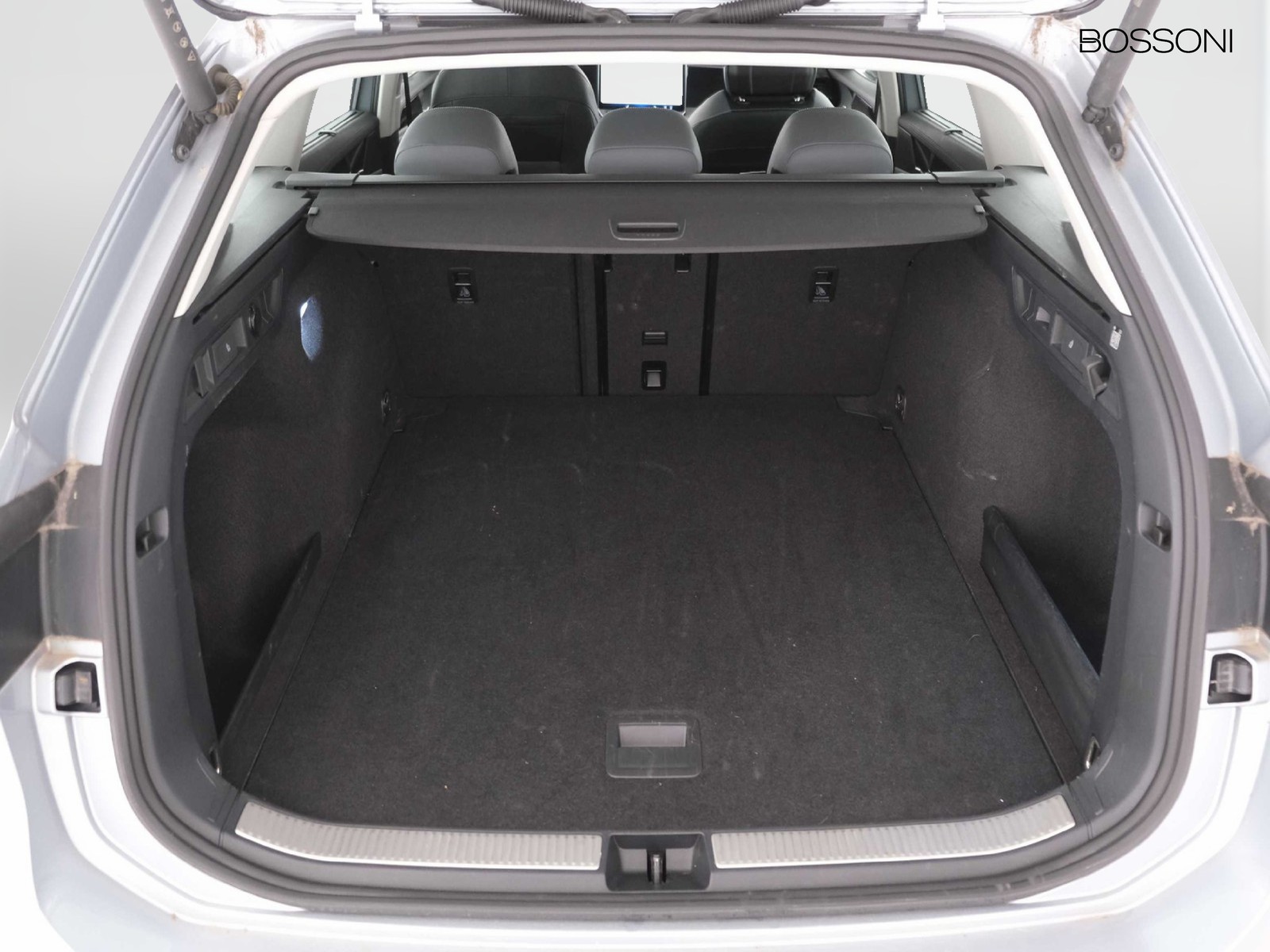 10 - Volkswagen Passat 2.0 tdi scr evo 150cv business dsg