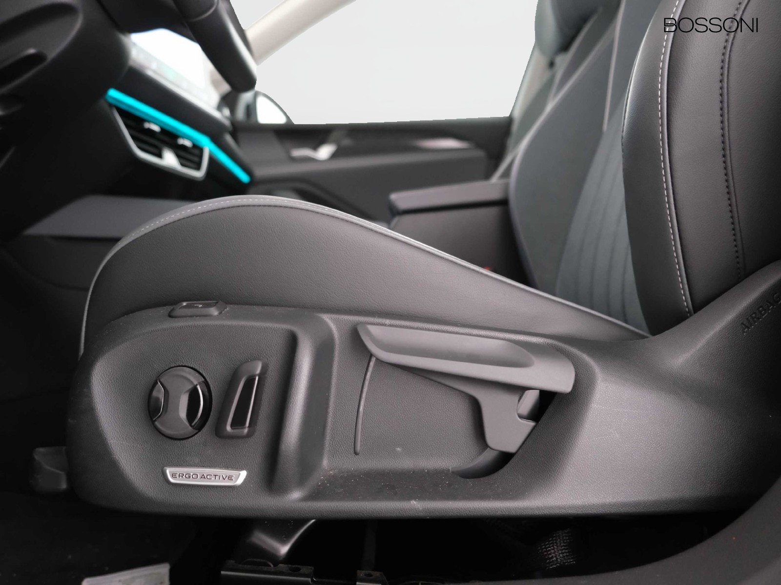 33 - Volkswagen Passat 2.0 tdi scr evo 150cv business dsg