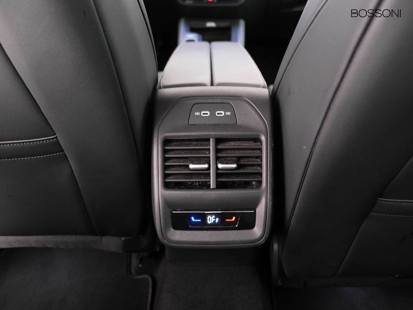 36 - Volkswagen Passat 2.0 tdi scr evo 150cv business dsg