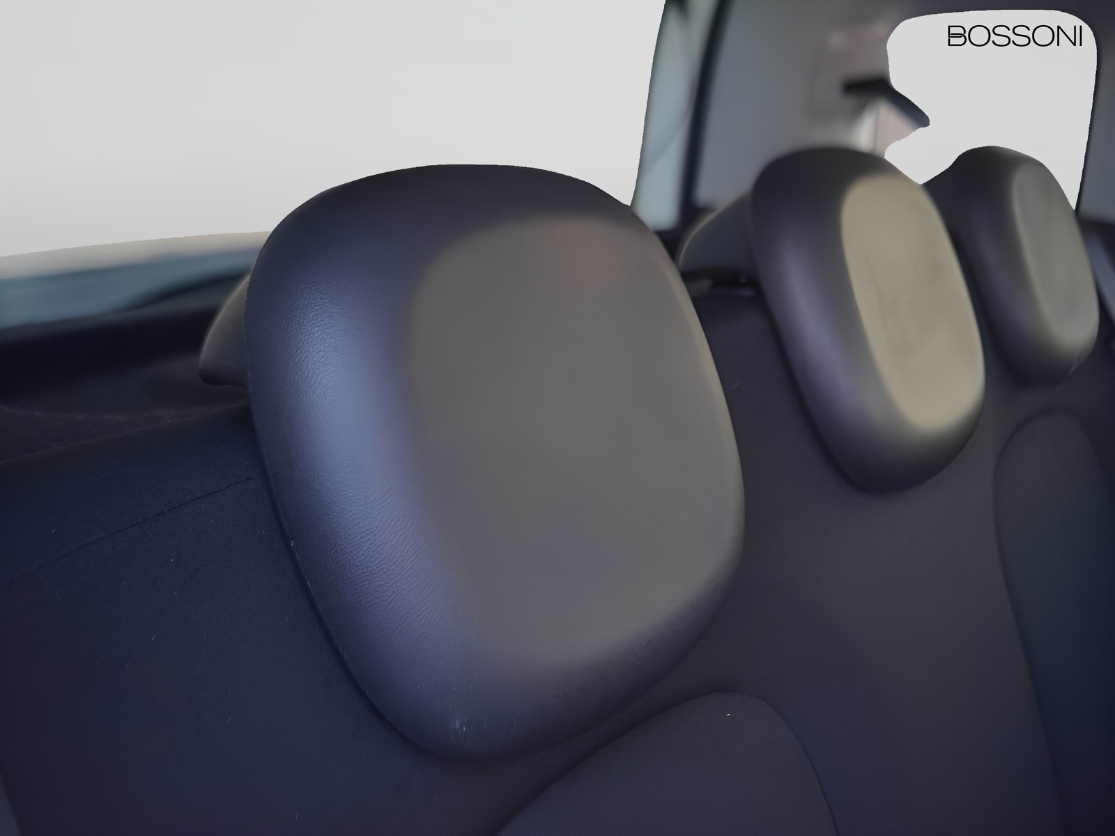 6 - Fiat Panda cross 1.0 firefly hybrid 70cv s&s 5p.ti