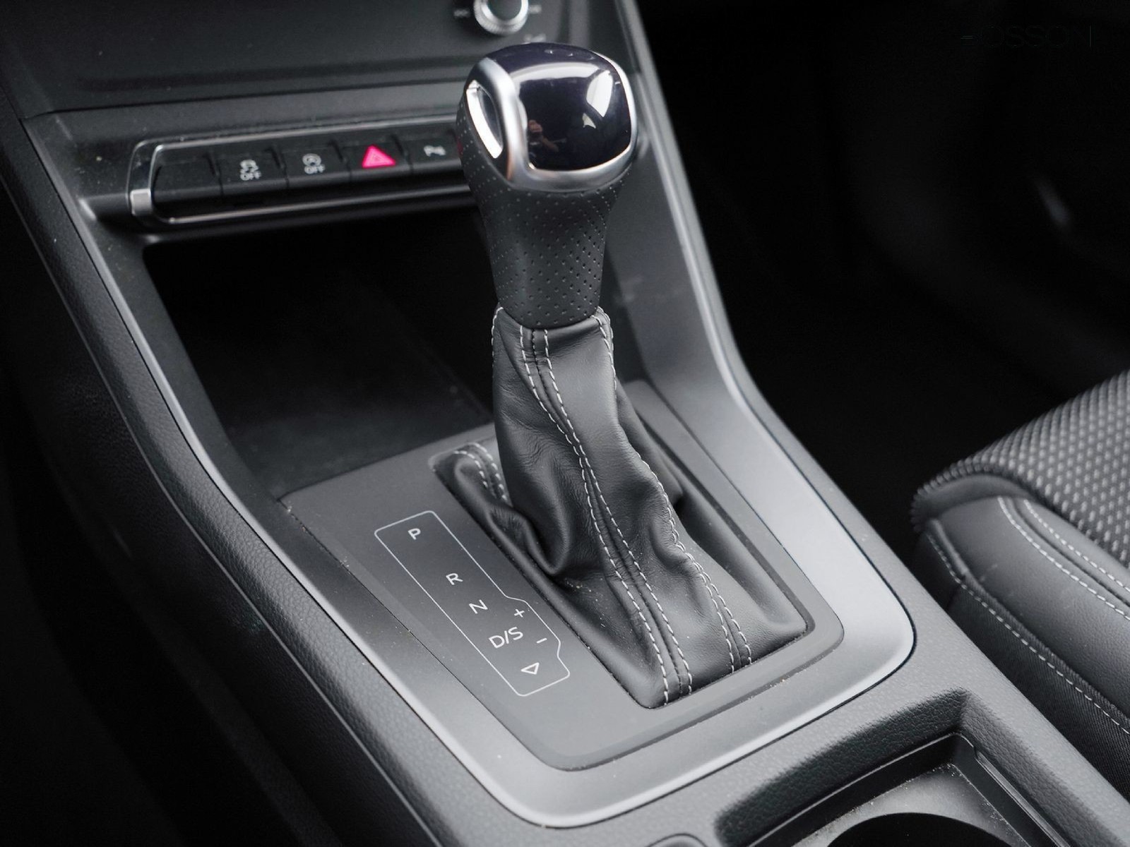 22 - Audi Q3 35 2.0 tdi s line edition s tronic