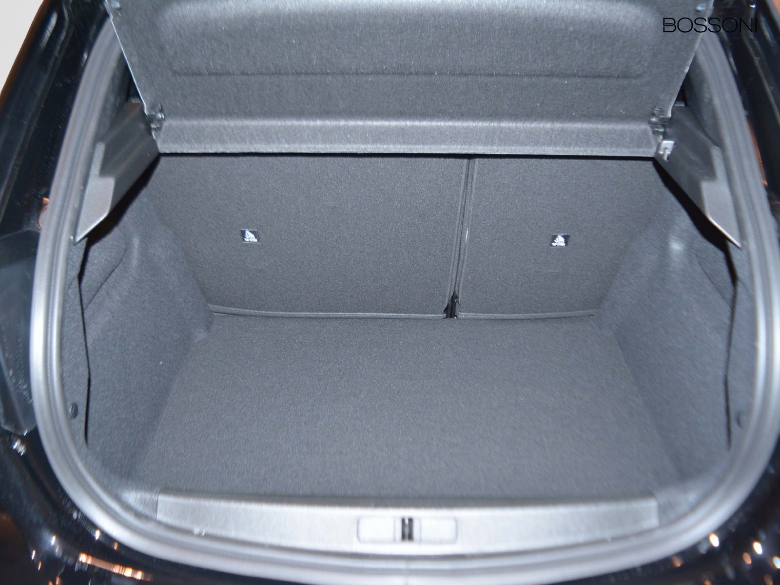 14 - Peugeot 208 1.2 puretech 100cv style s&s