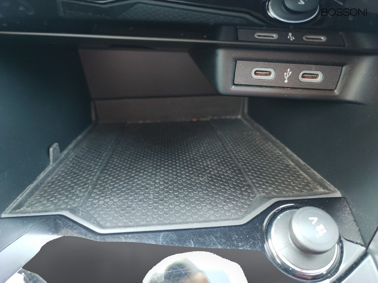 12 - Volkswagen T-Roc 2.0 tdi scr 115cv style