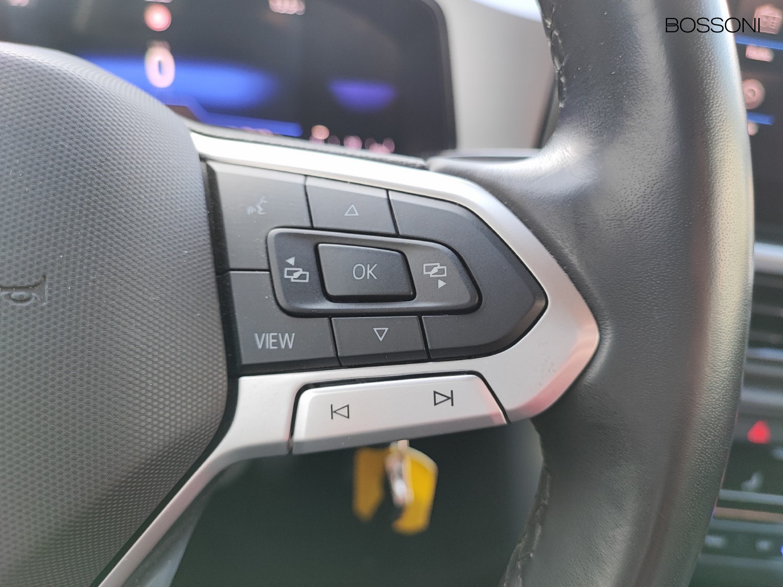 16 - Volkswagen T-Roc 2.0 tdi scr 115cv style