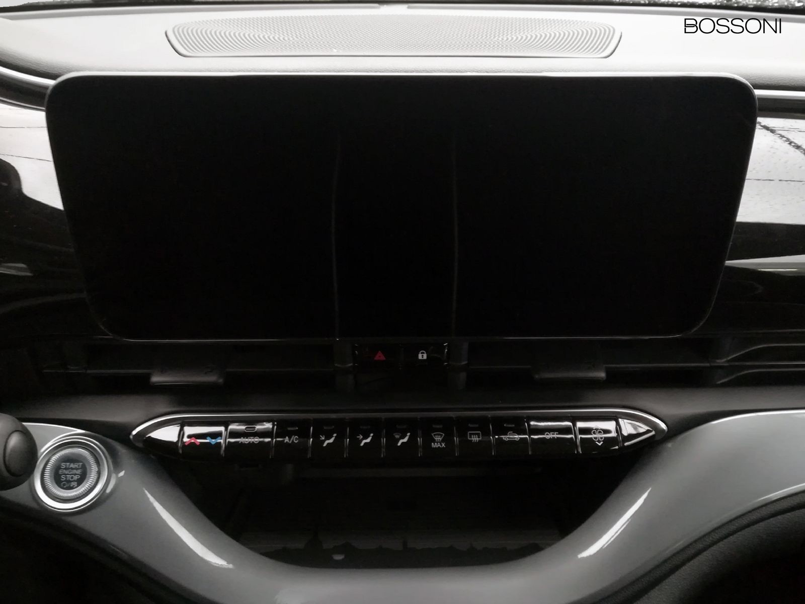 16 - Fiat 500 500e 42 kwh entry pack tech