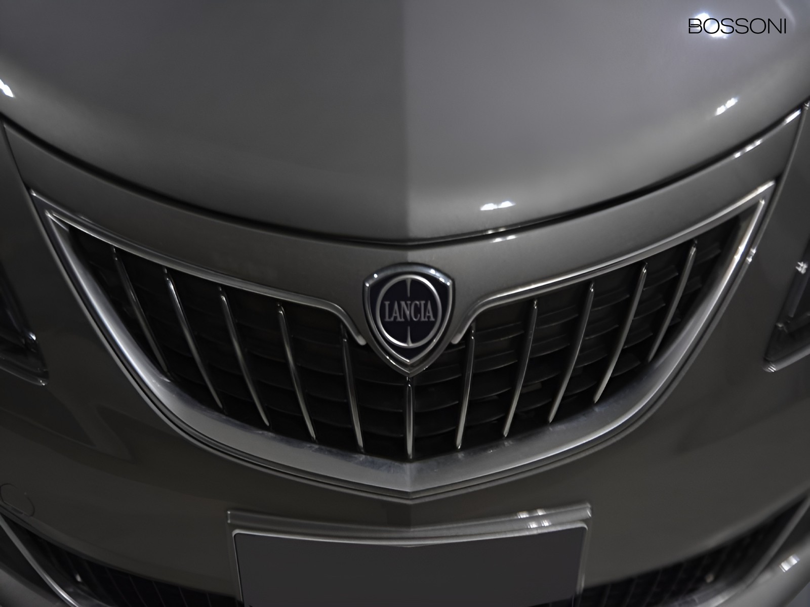 21 - Lancia Ypsilon 1.0 firefly hybrid 70cv platino s&s