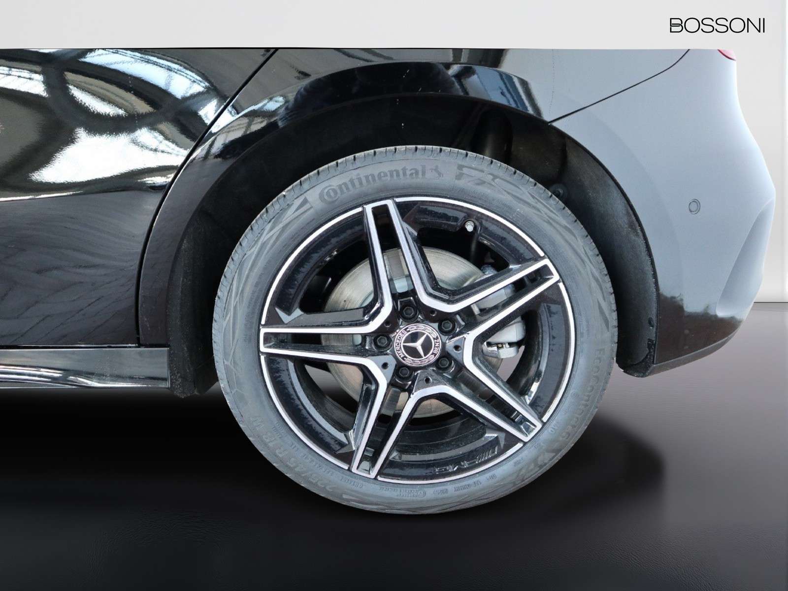 4 - Mercedes Classe A 250 e plug-in-hybrid amg line advanced plus speedshift dct amg 8g