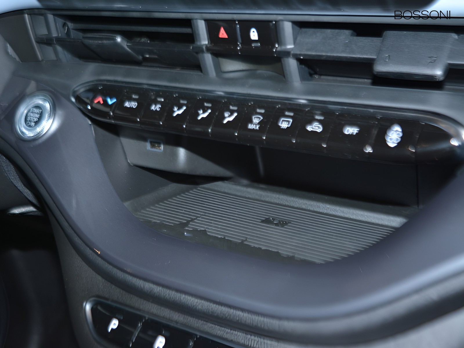 12 - Fiat 500 500e 42 kwh entry pack tech