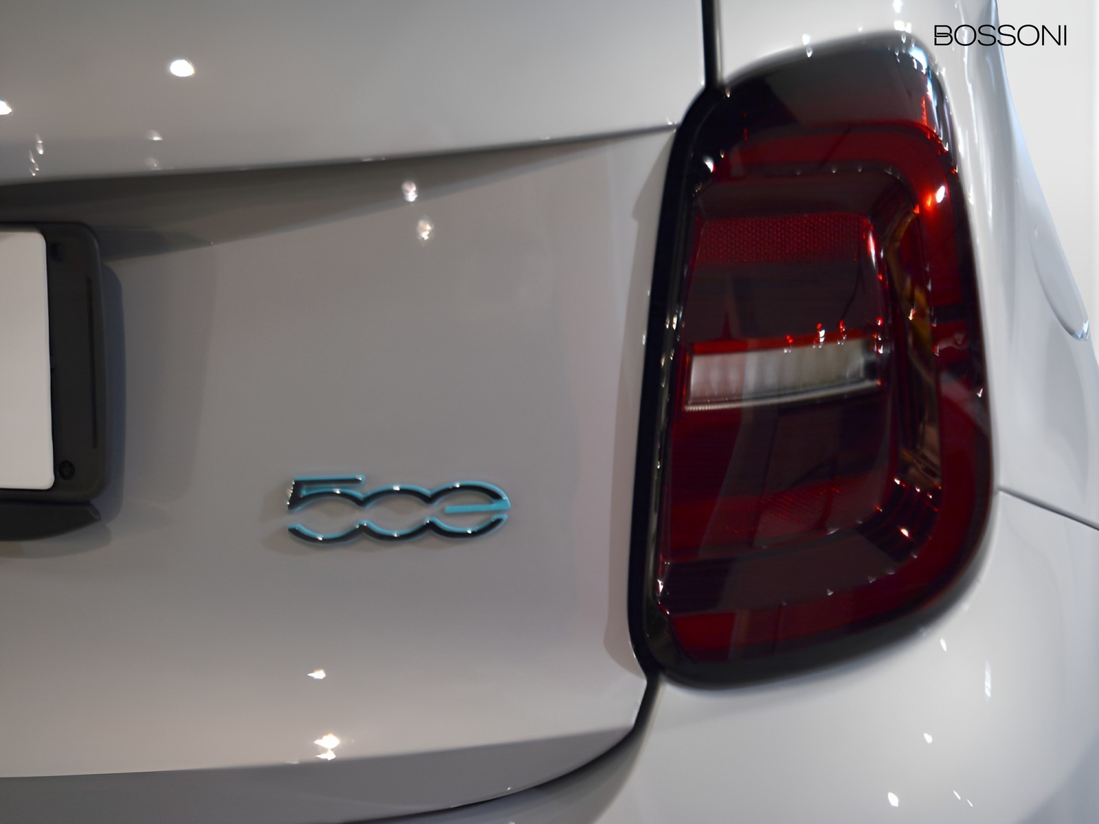 27 - Fiat 500 500e 42 kwh entry pack tech