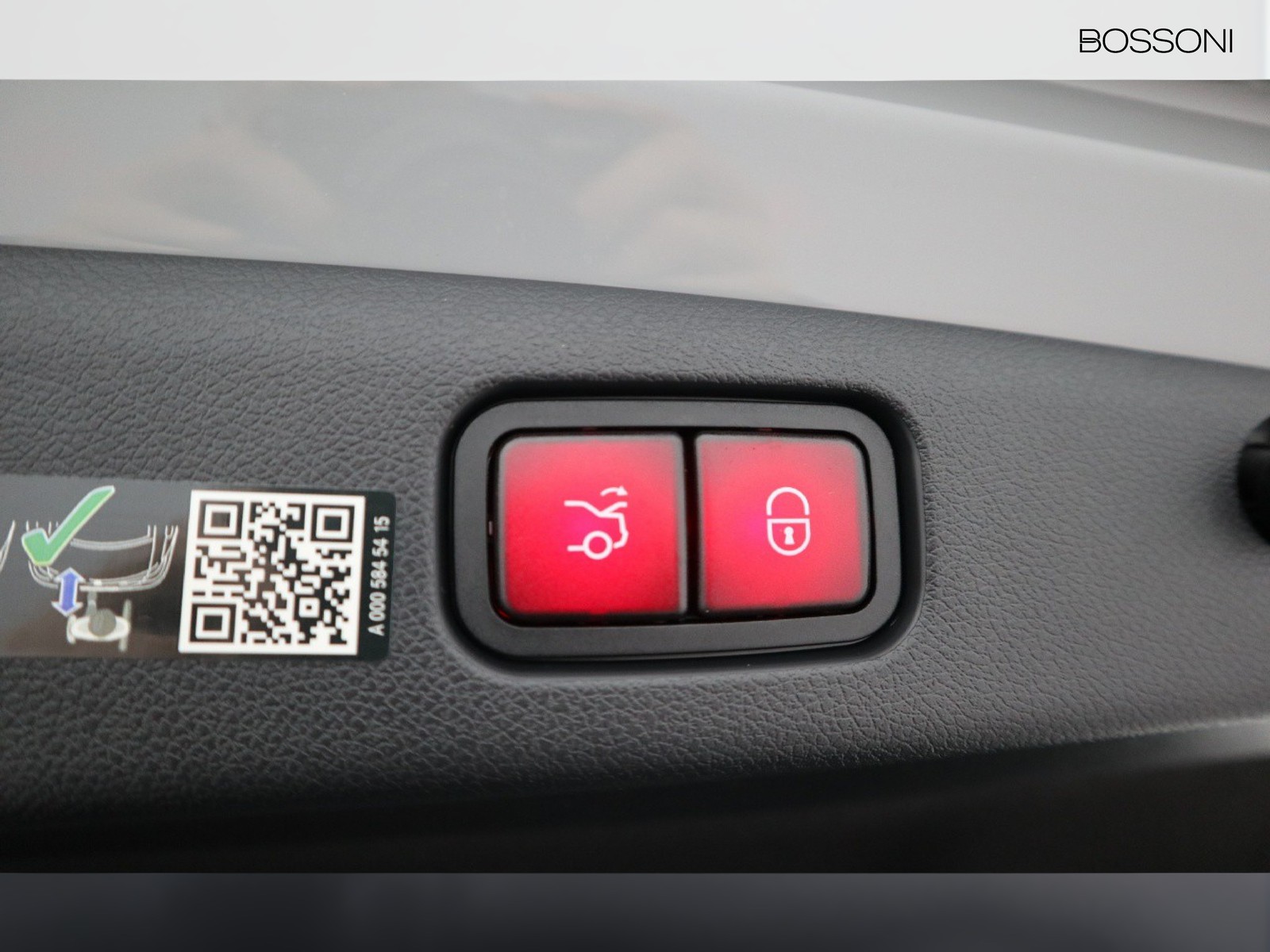 18 - Mercedes Classe E berlina 220 d amg line premium 4matic 9g-tronic