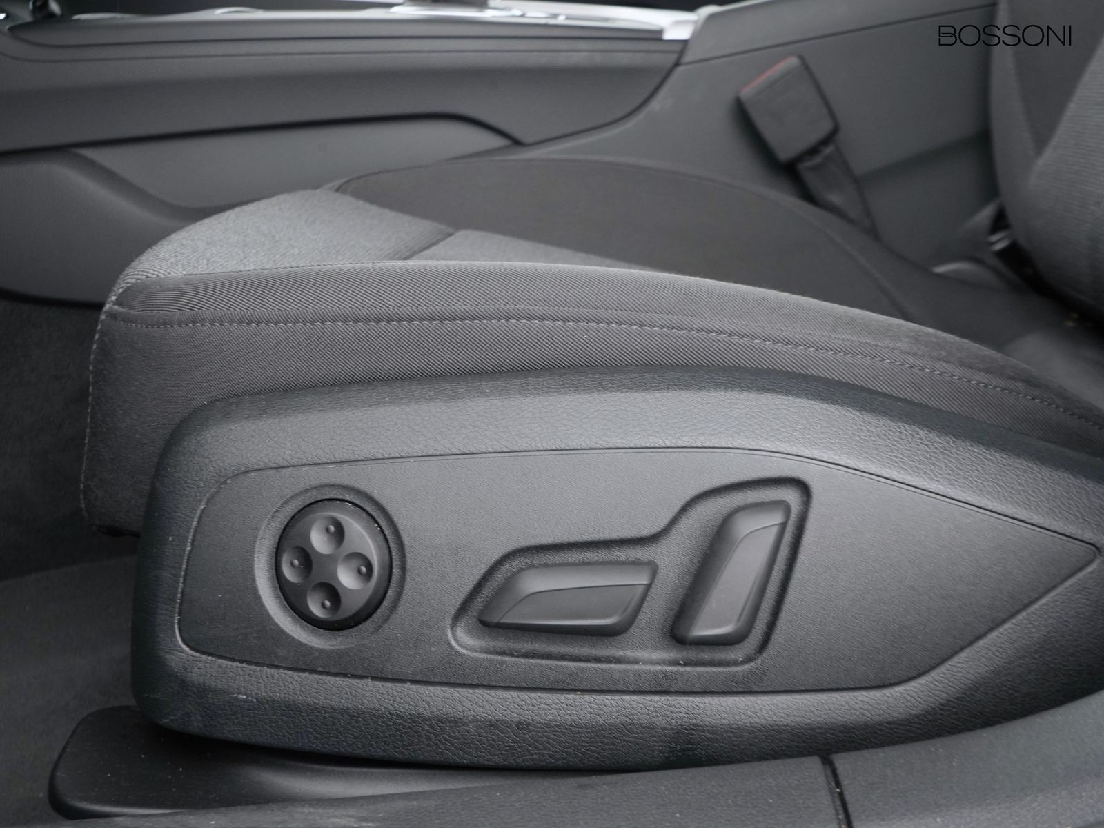 22 - Audi A4 allroad allroad 40 2.0 tdi mhev 204cv business evolution quattro s tronic