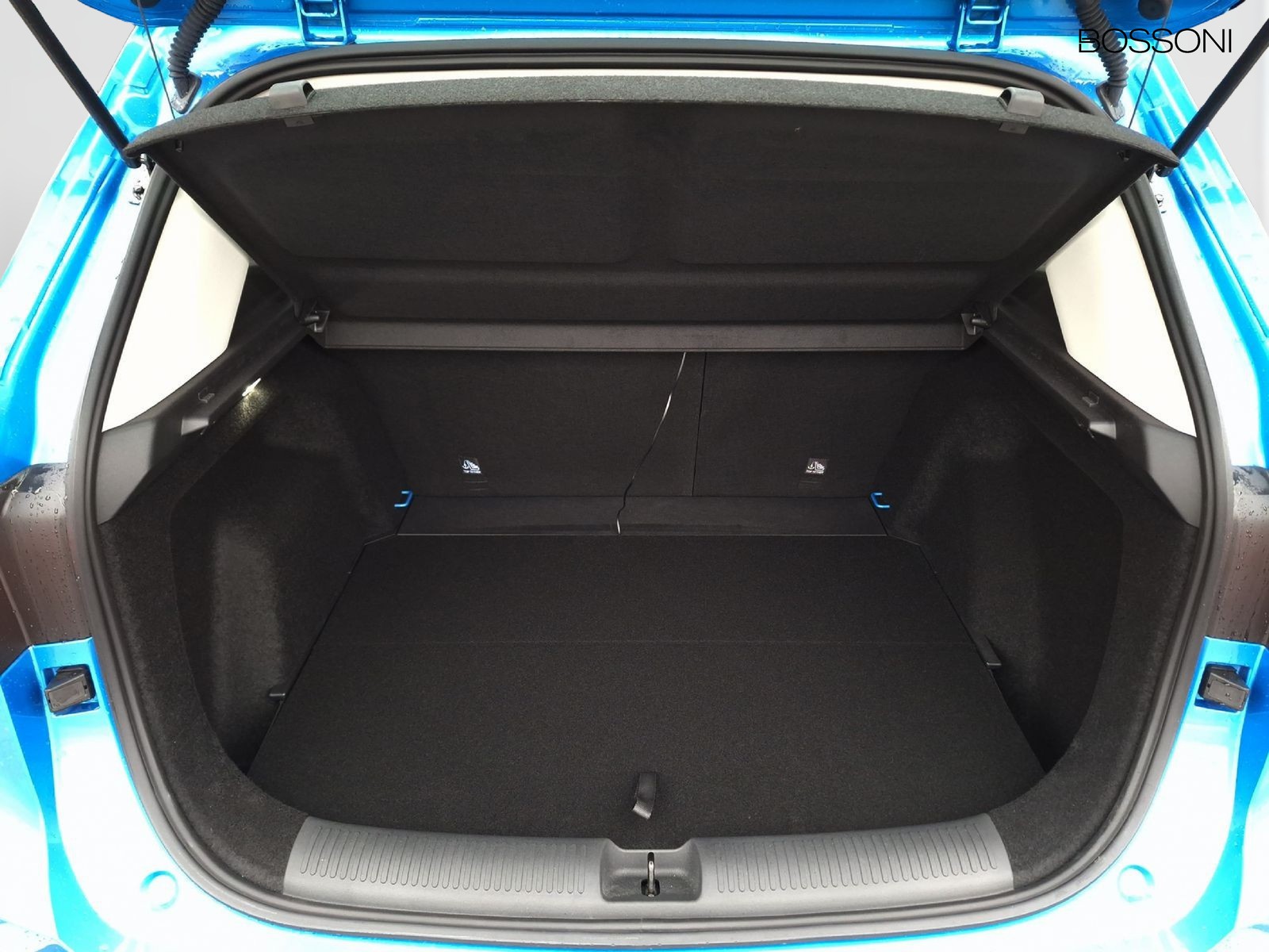 6 - Mg ZS 1.5 hybrid+ comfort auto