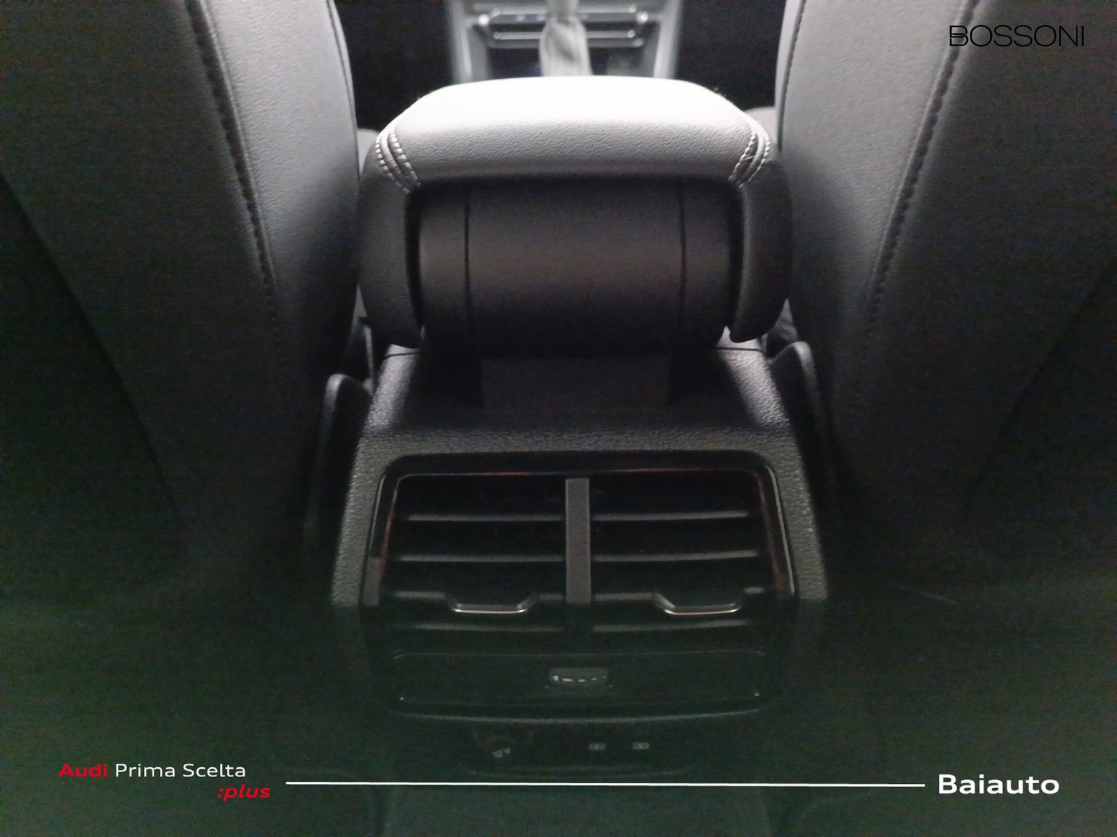 14 - Audi Q3 35 2.0 tdi s line edition s tronic