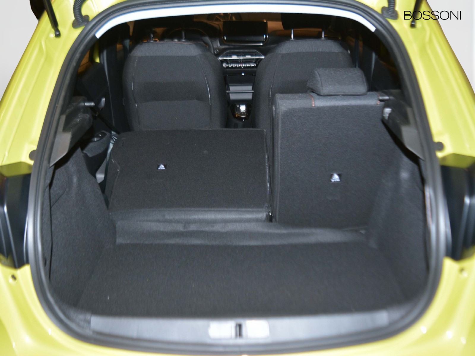 15 - Peugeot 208 1.2 hybrid 48v 110cv style e-dcs6