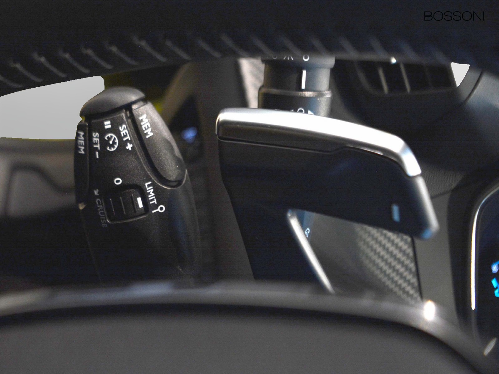 17 - Peugeot 208 1.2 hybrid 48v 110cv style e-dcs6