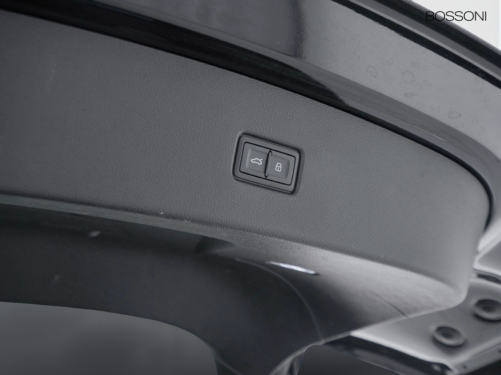 38 - Audi Q5 sportback 40 2.0 tdi mhev 12v s line quattro s tronic