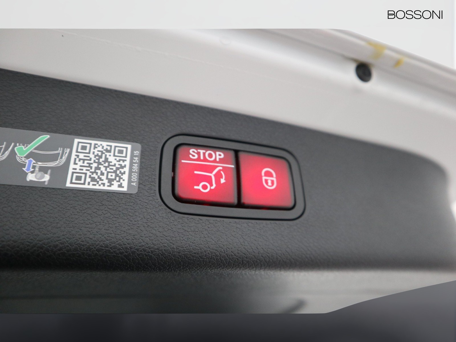 18 - Mercedes Classe E station wagon all-terrain 220 d premium 4matic 9g-tronic