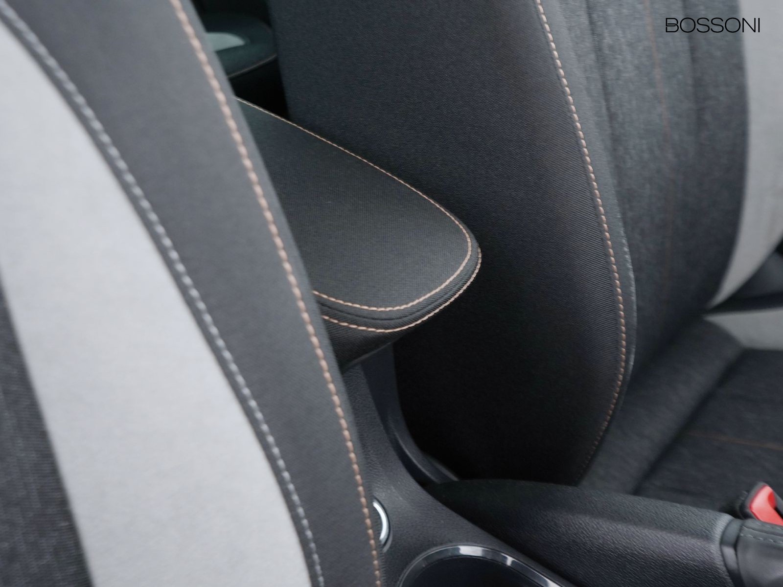 18 - Skoda Kamiq 1.5 tsi act 150cv dark shade dsg