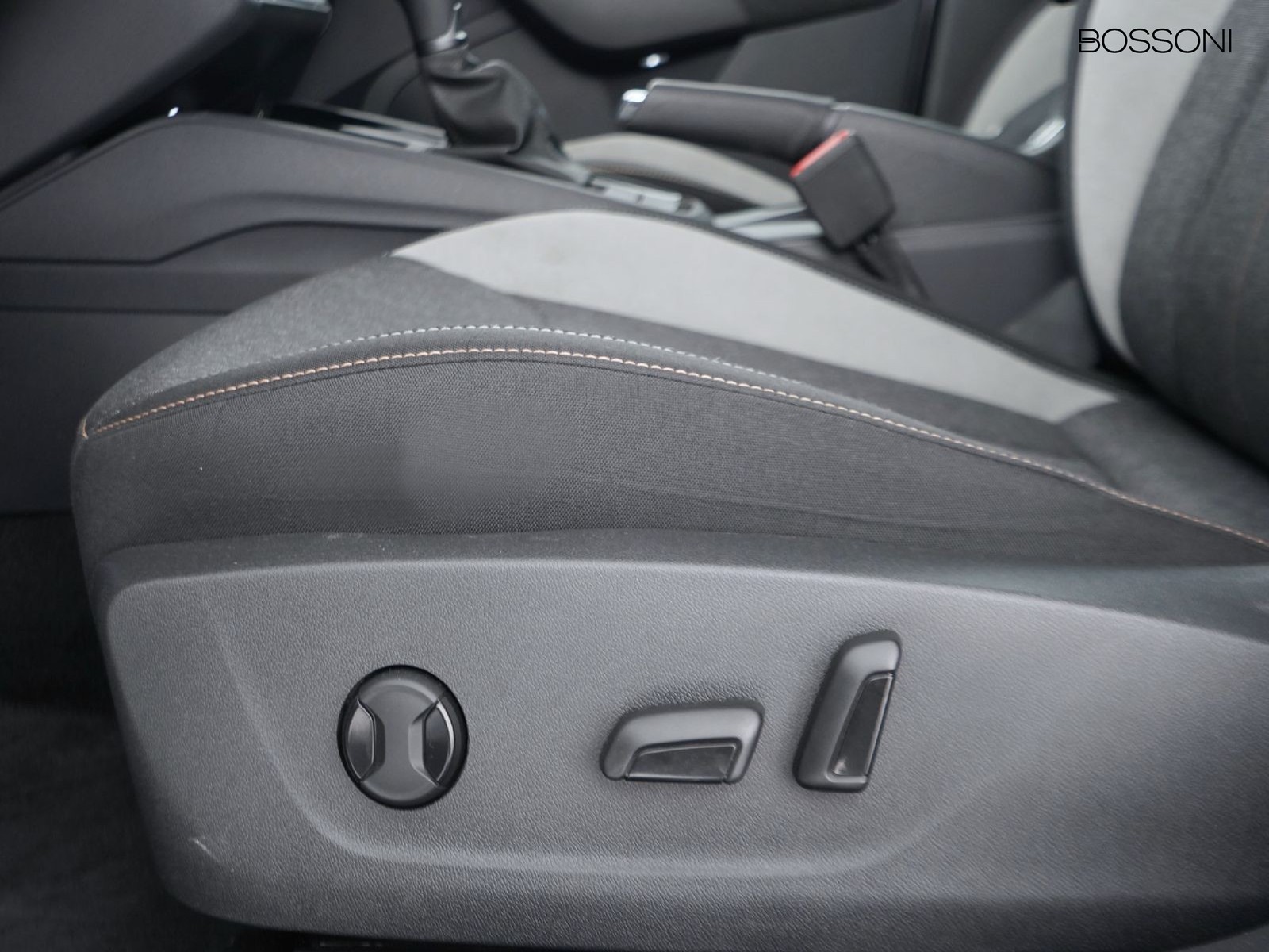 22 - Skoda Kamiq 1.5 tsi act 150cv dark shade dsg