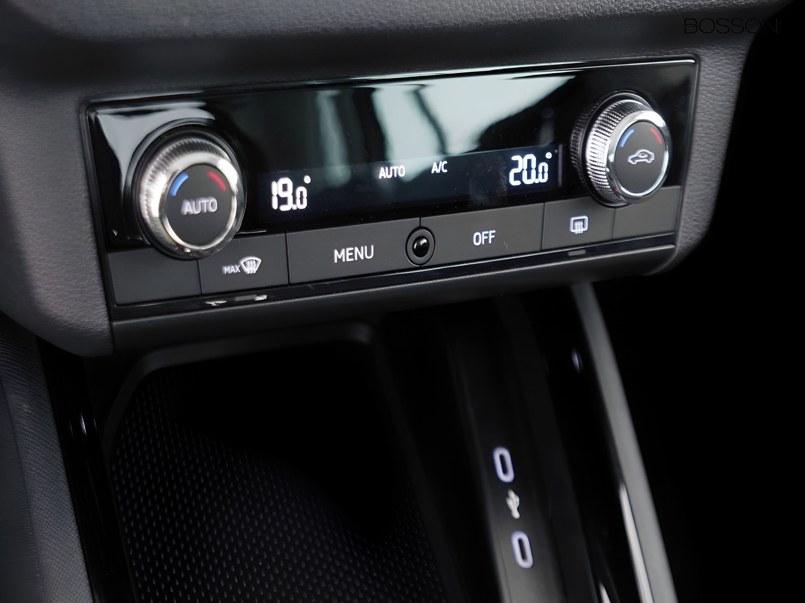 26 - Skoda Kamiq 1.5 tsi act 150cv dark shade dsg