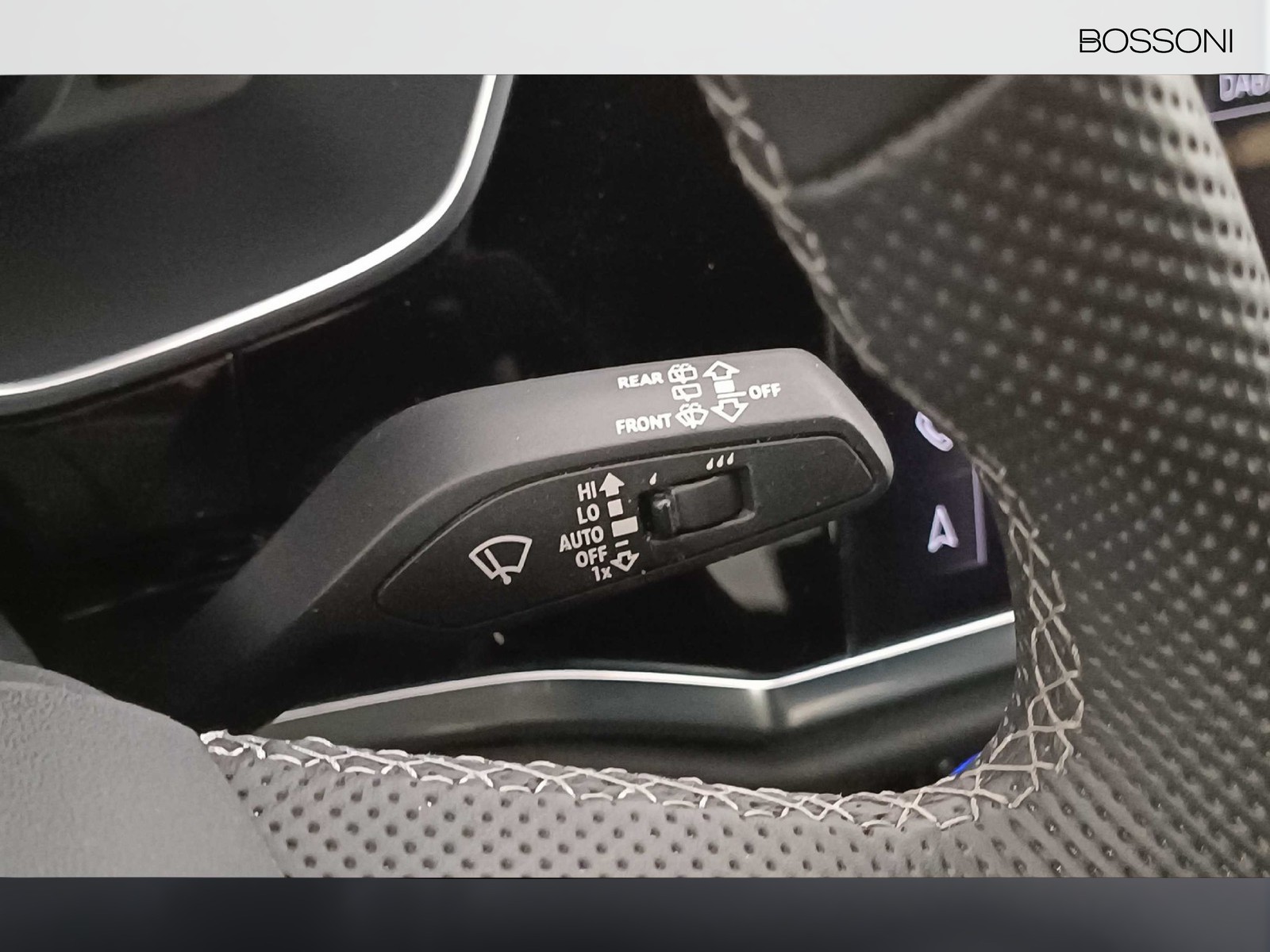 27 - Audi Q3 35 2.0 tdi s line edition s tronic