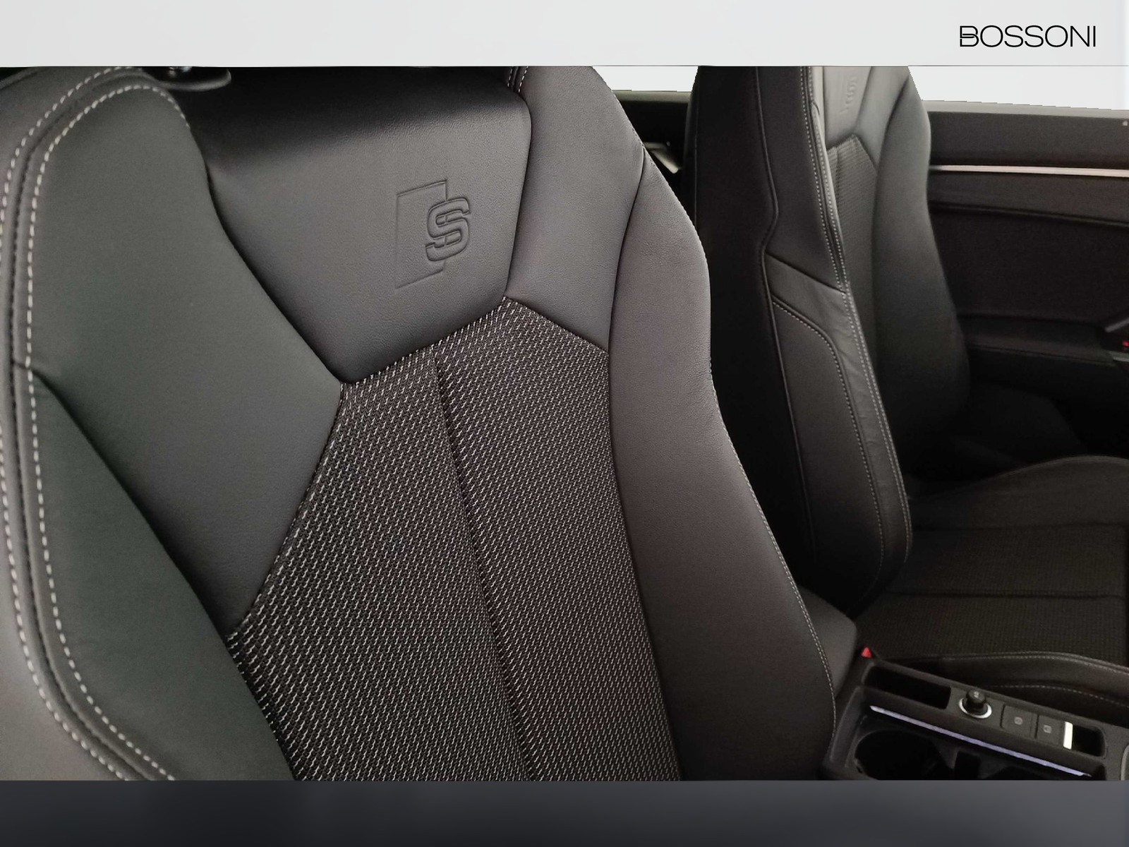 32 - Audi Q3 35 2.0 tdi s line edition s tronic