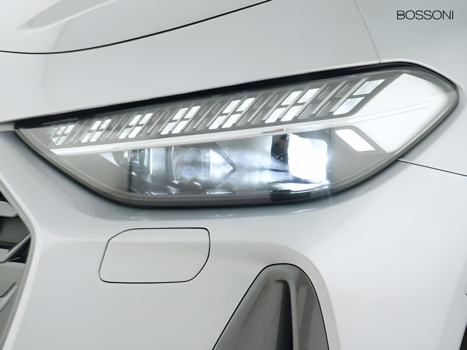 6 - Audi A5 avant 2.0 tdi mhev+ 204cv business advanced