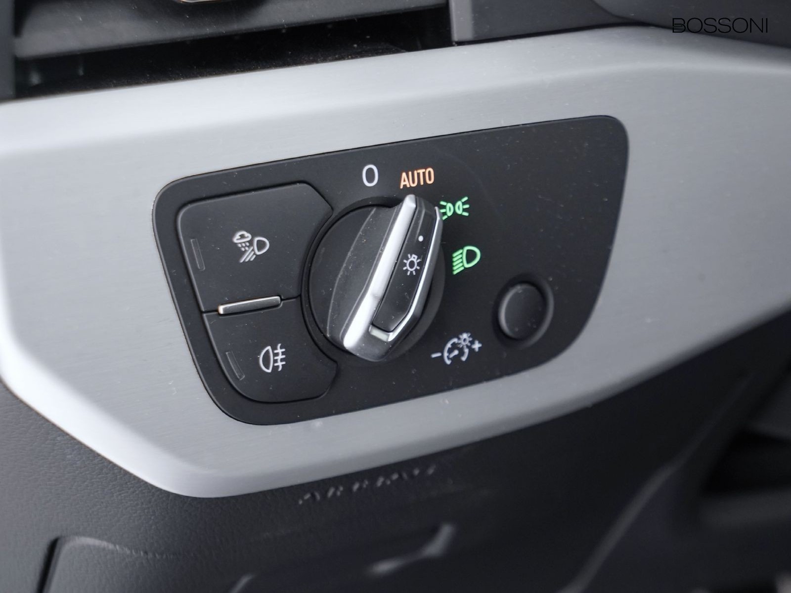 11 - Audi A4 avant 40 2.0 tdi mhev 204cv s line edition quattro s tronic