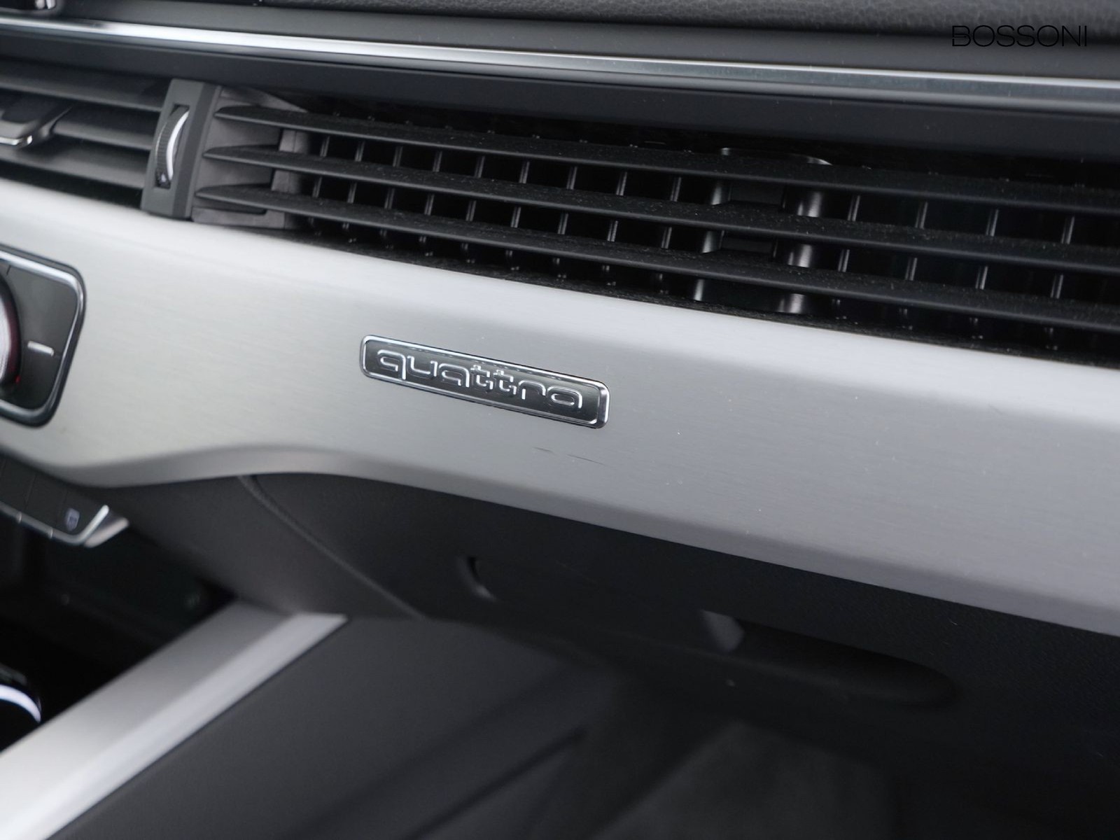 18 - Audi A4 avant 40 2.0 tdi mhev 204cv s line edition quattro s tronic