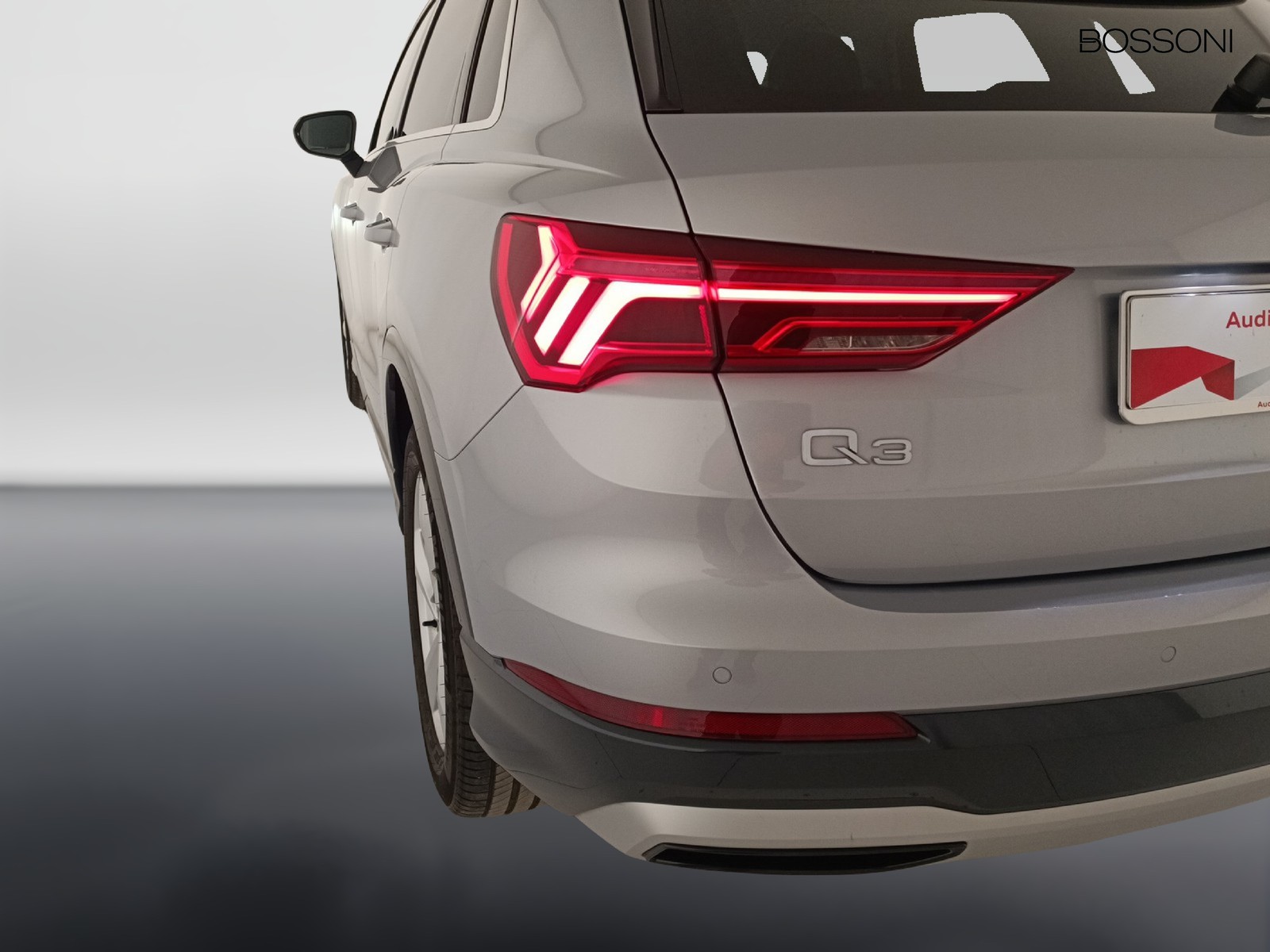 27 - Audi Q3 35 2.0 tdi business advanced s tronic